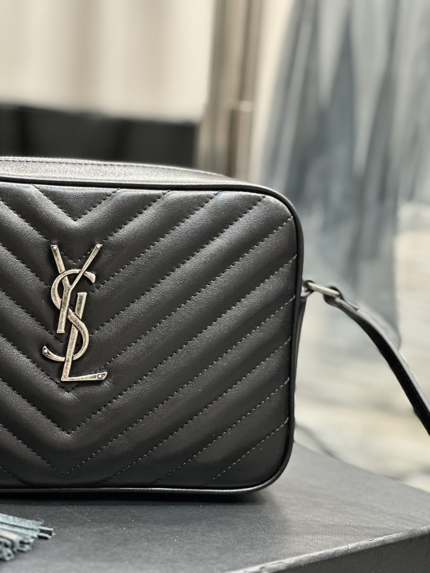Y51 Lou Camera Bag