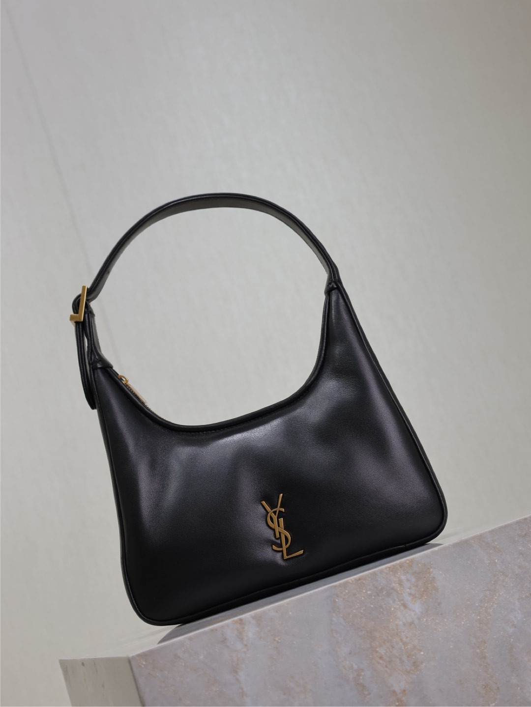 Y51 Calypso Bag