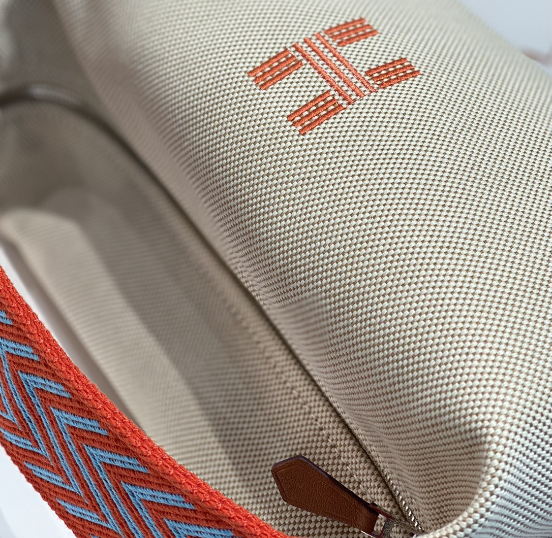H**me5 Cosmetic Bag