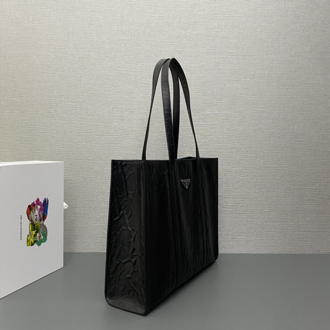 Pra*a Large Antique Tote Bag