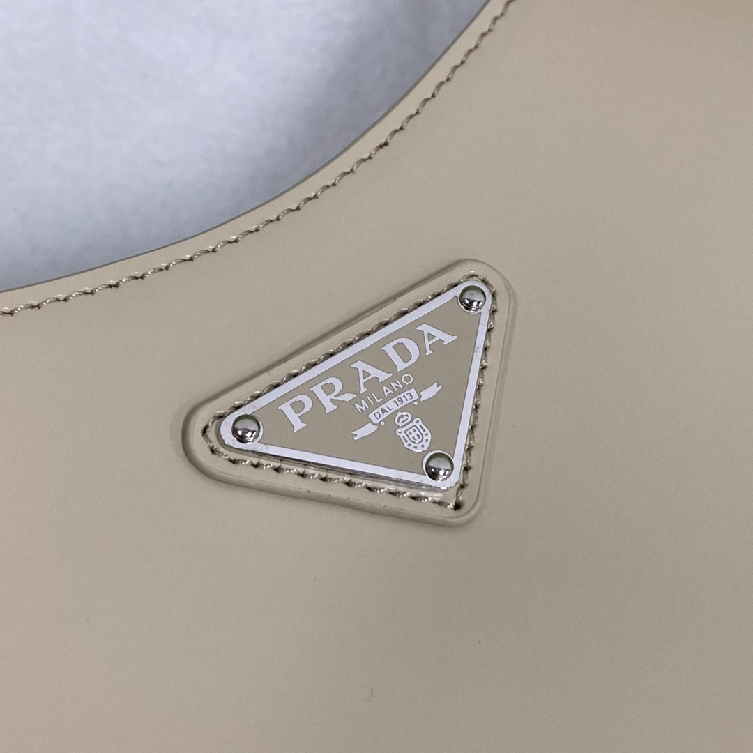 Pra*a Cleo Bag