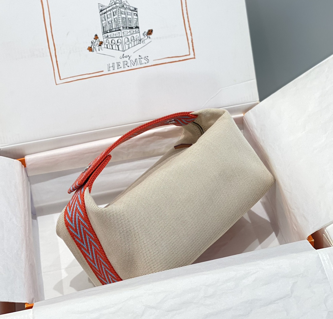 H**me5 Cosmetic Bag