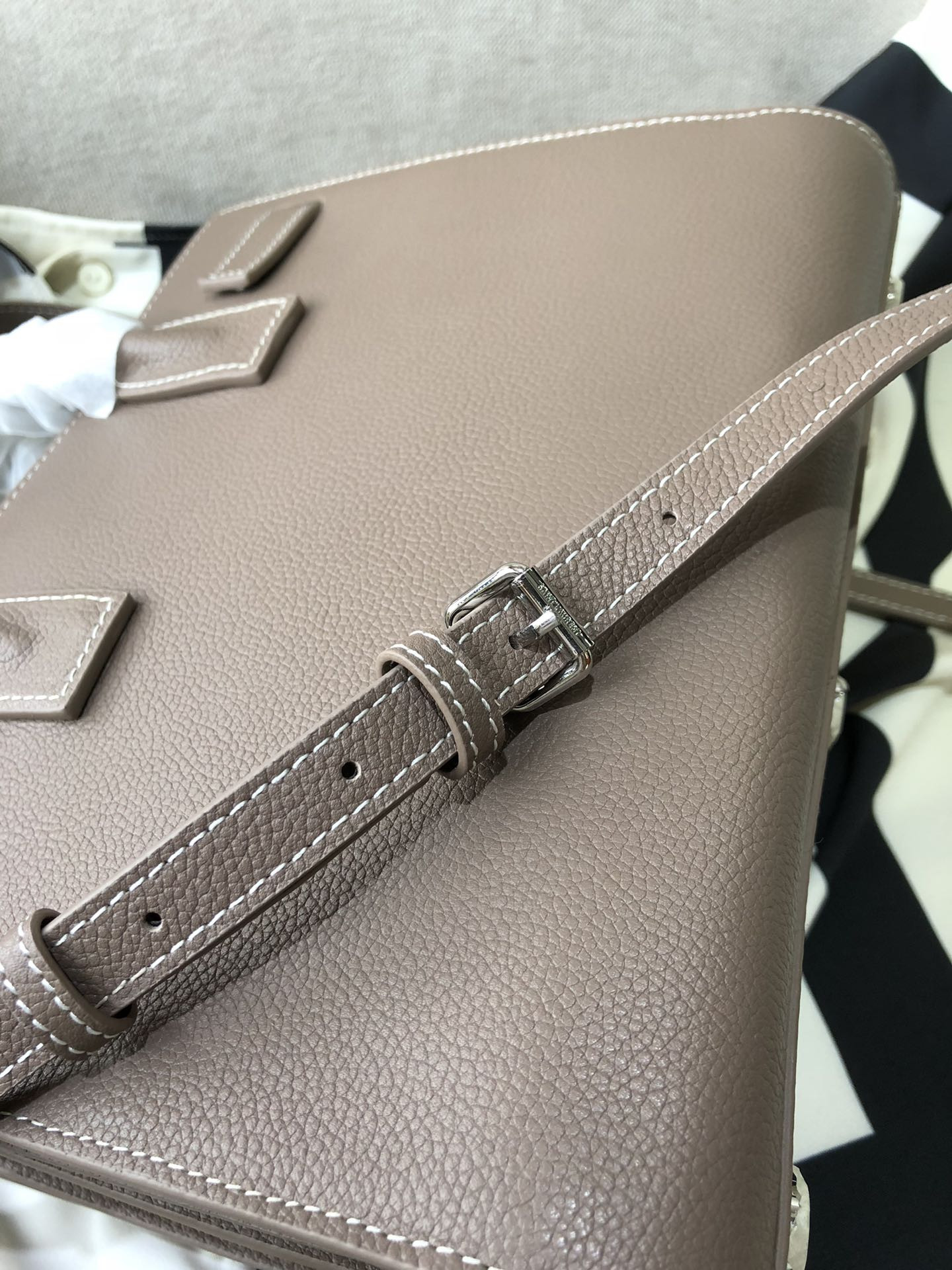 Y51 Sac De Jour Bag