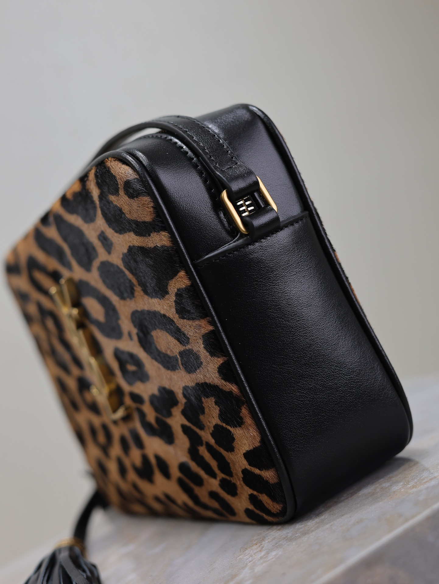 Y51 Lou Camera Bag