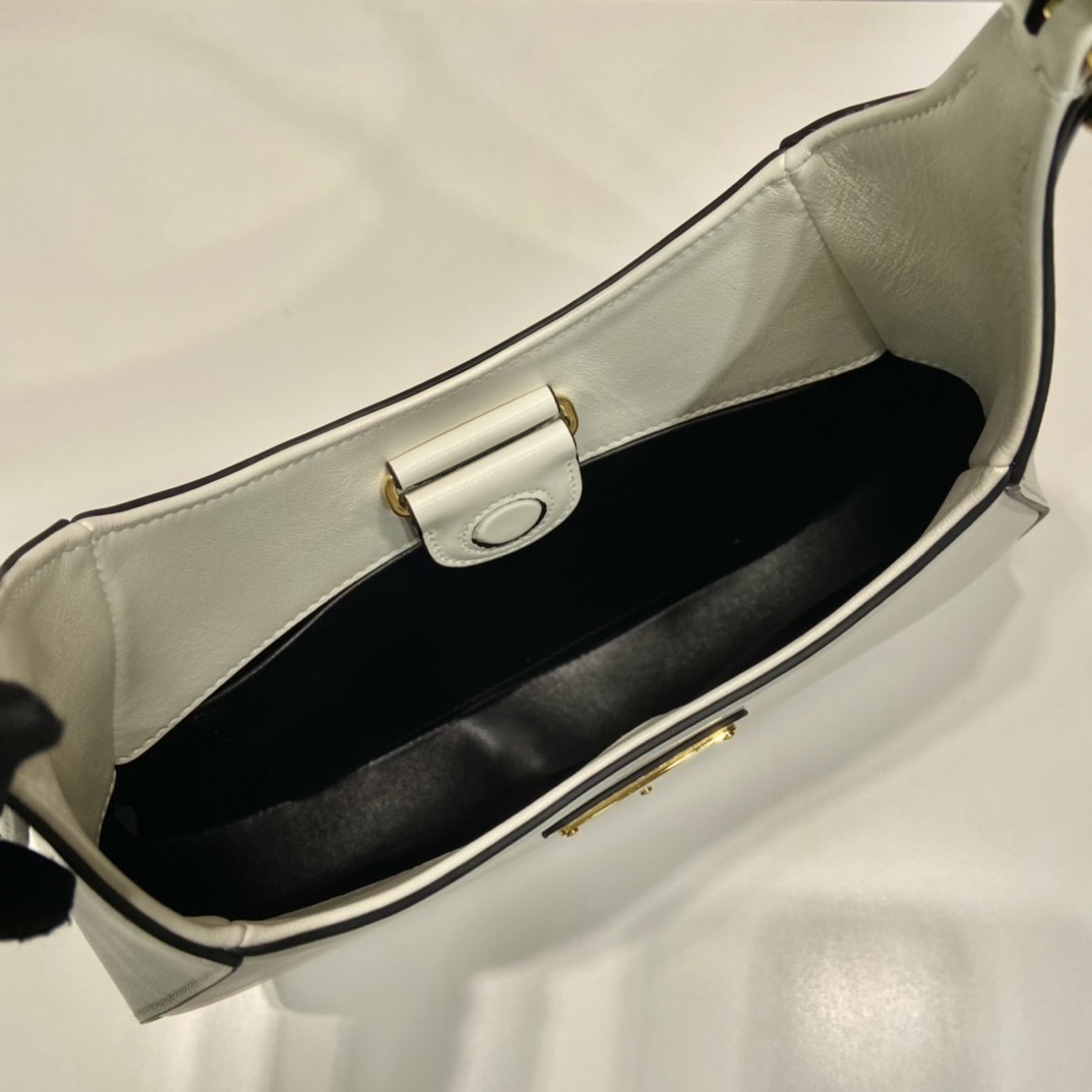 Pra*a Cleo Bag