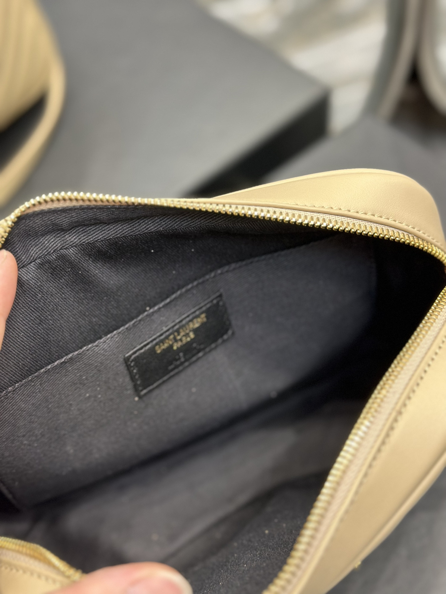 Y51 Lou Camera Bag