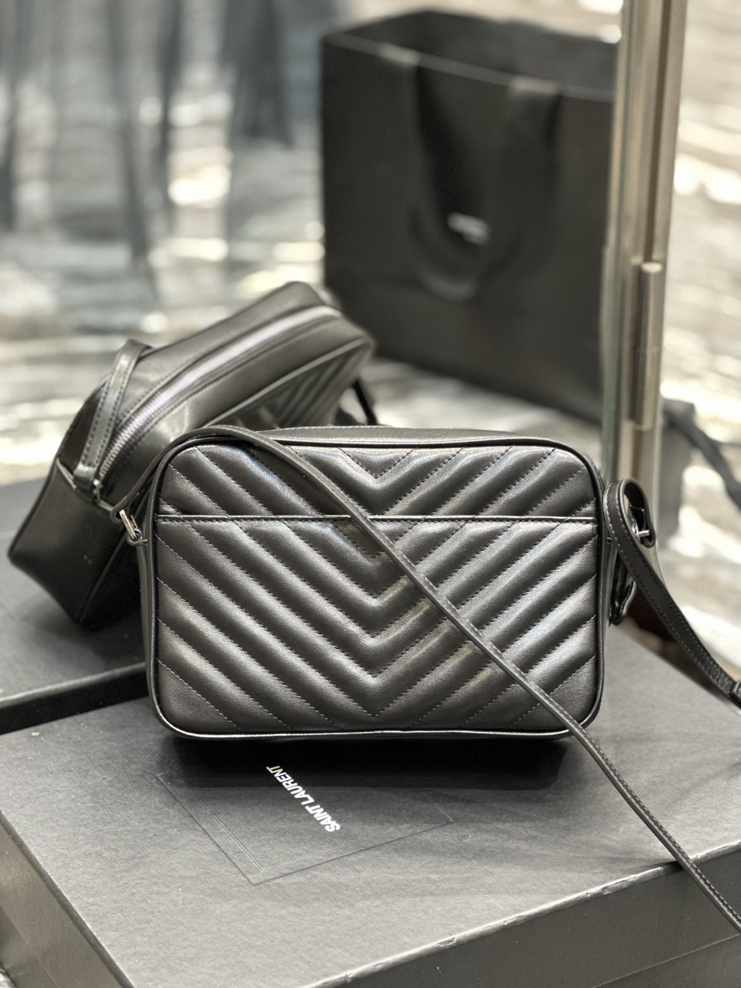 Y51 Lou Camera Bag