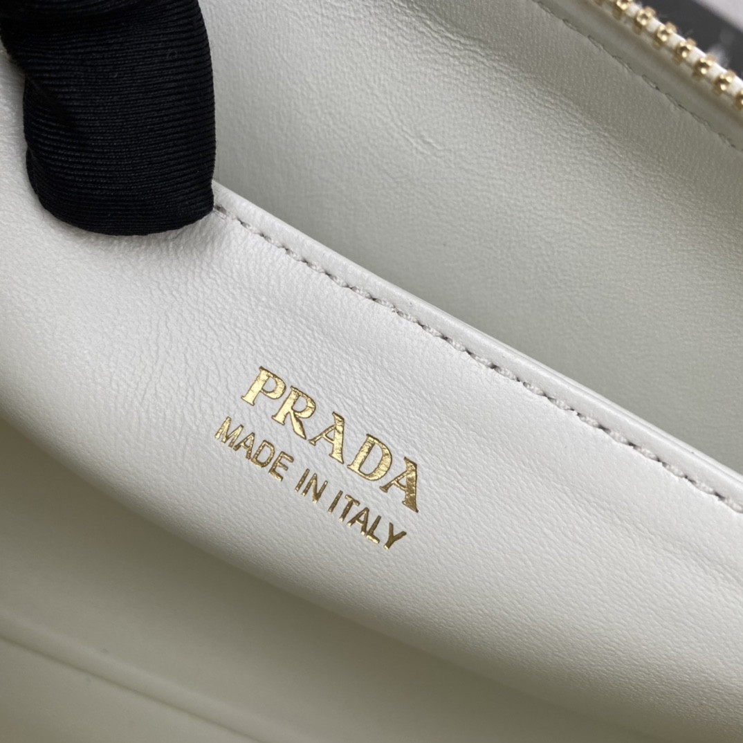 Pra*a Leather Shoulder Bag