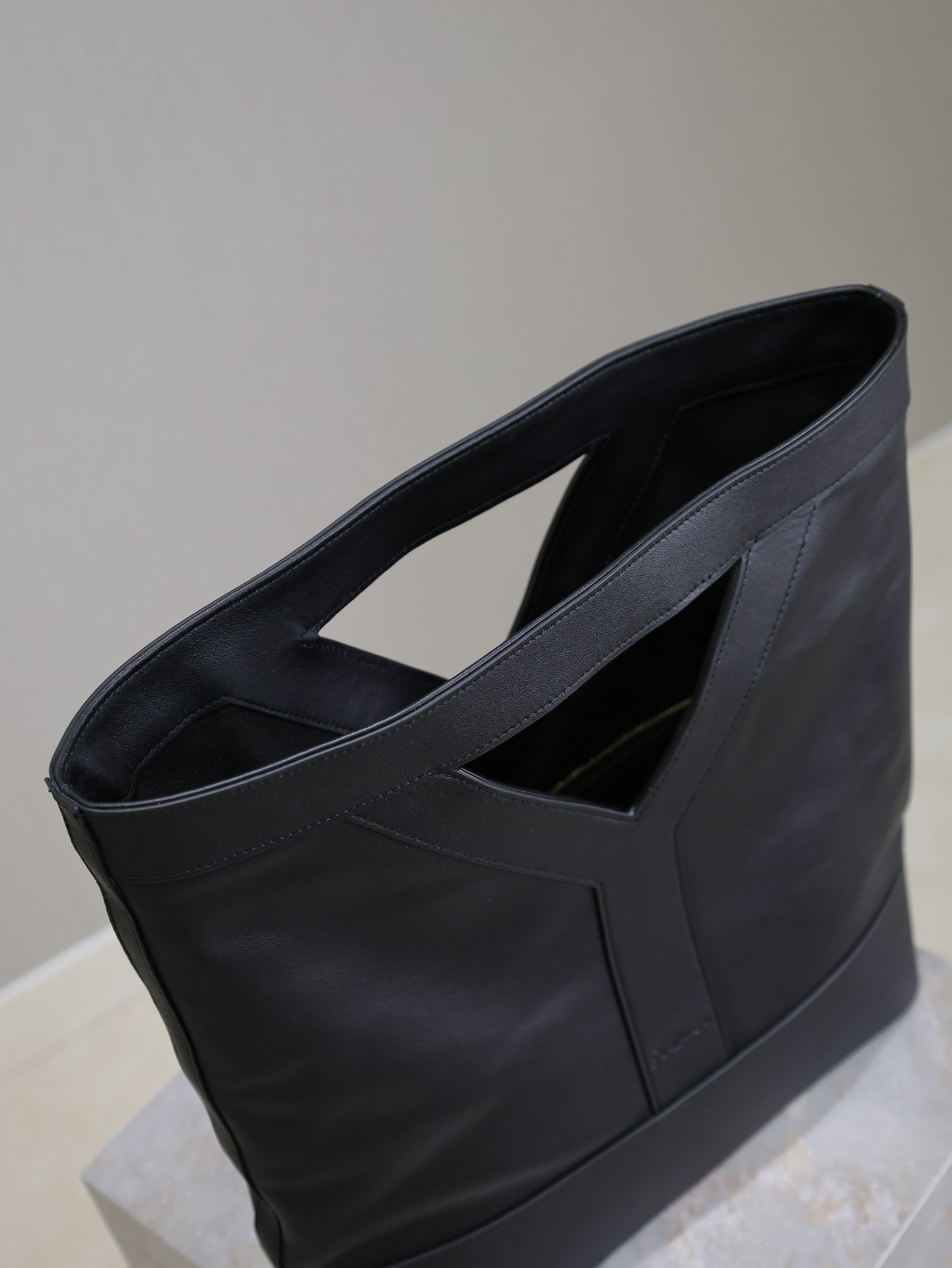 Y51 24ss Attaché Case
