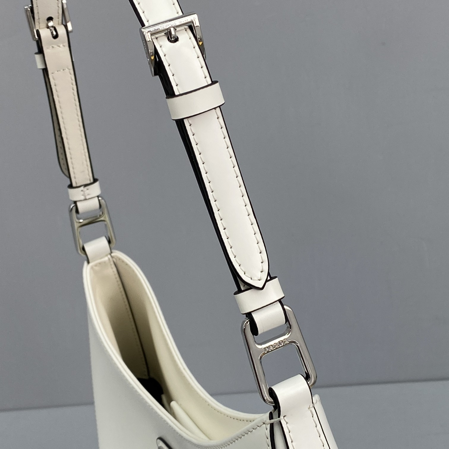 Pra*a Cleo Bag