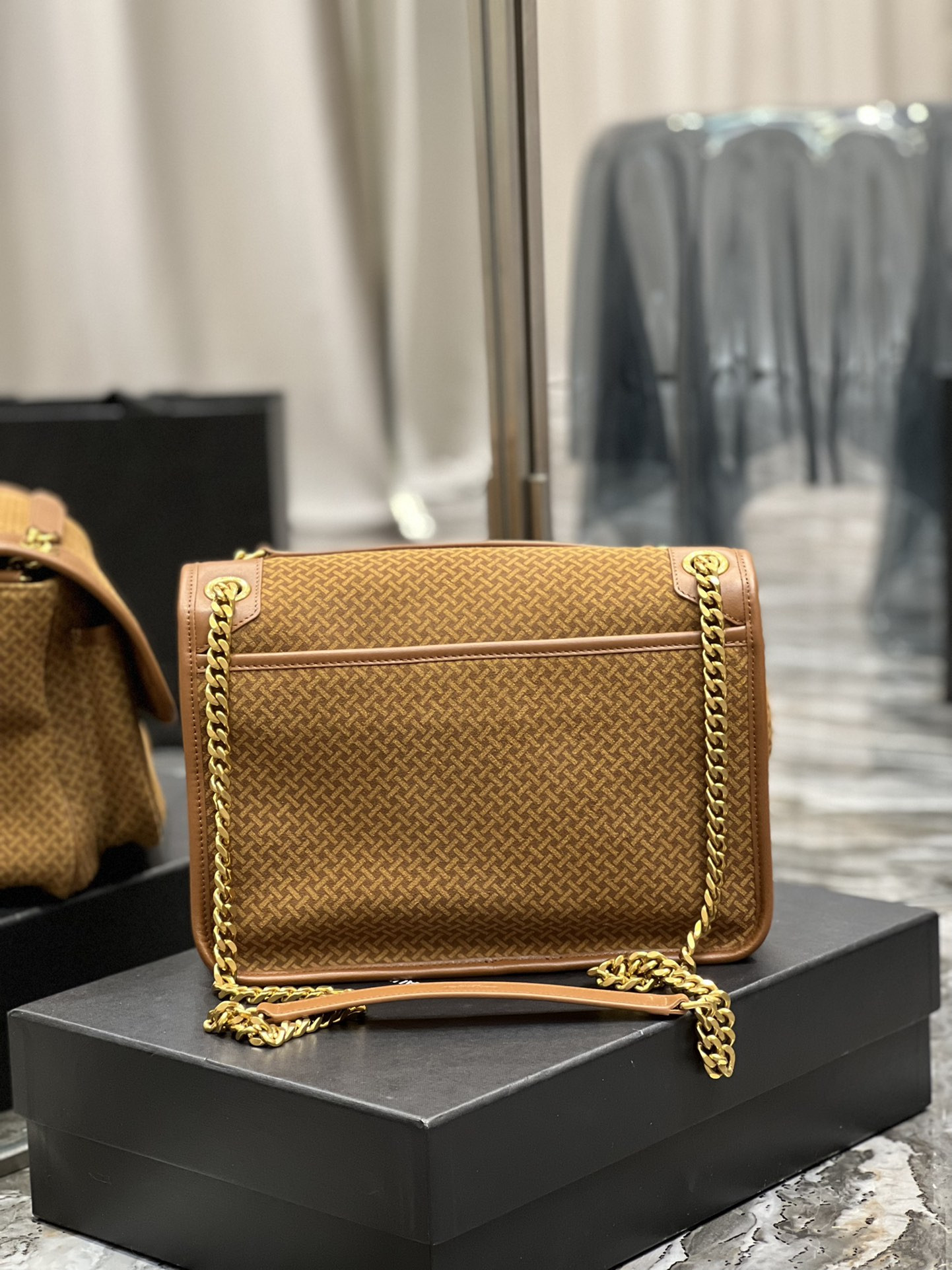 Y51 Niki Medium Bag