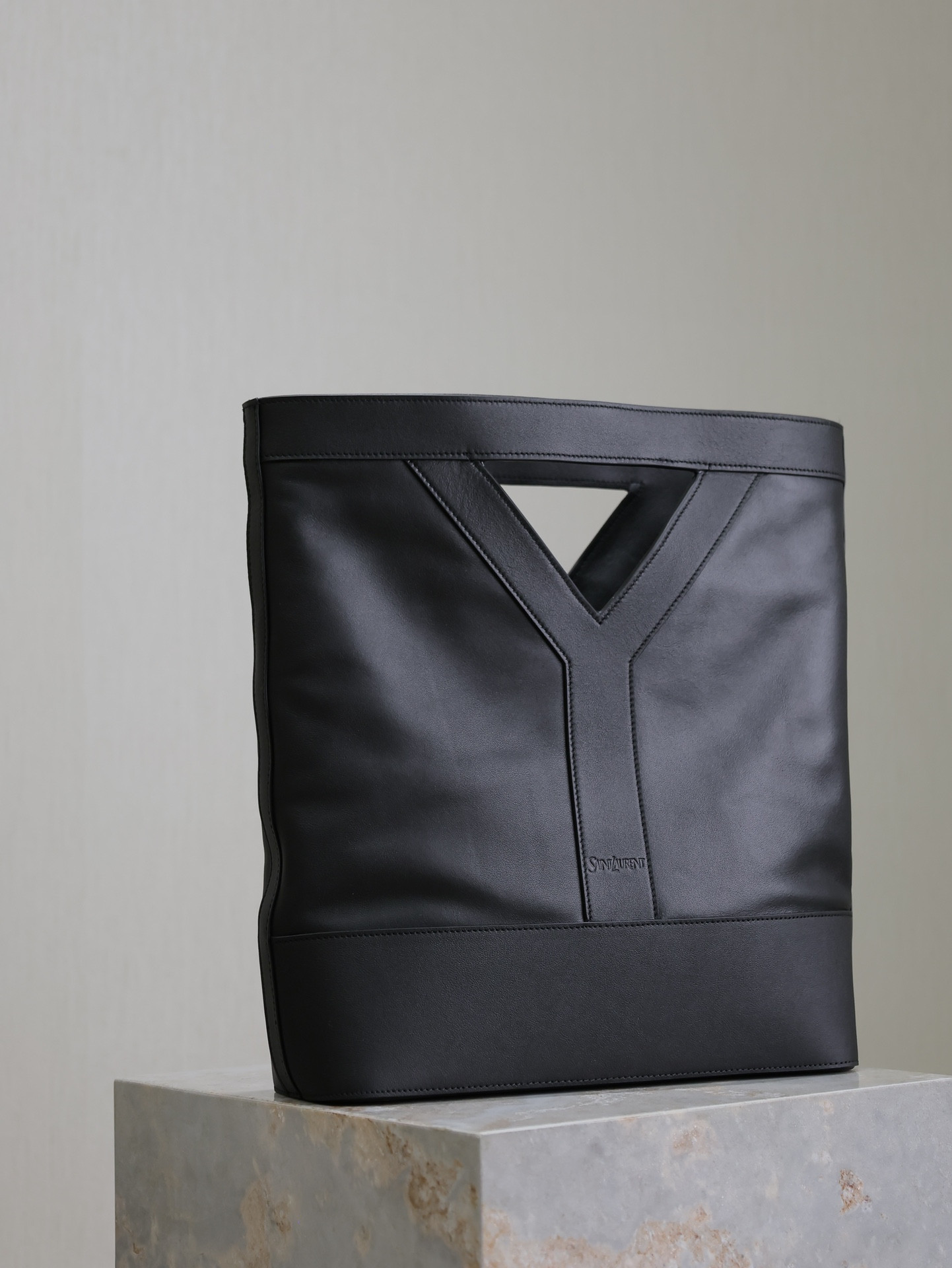 Y51 24ss Attaché Case