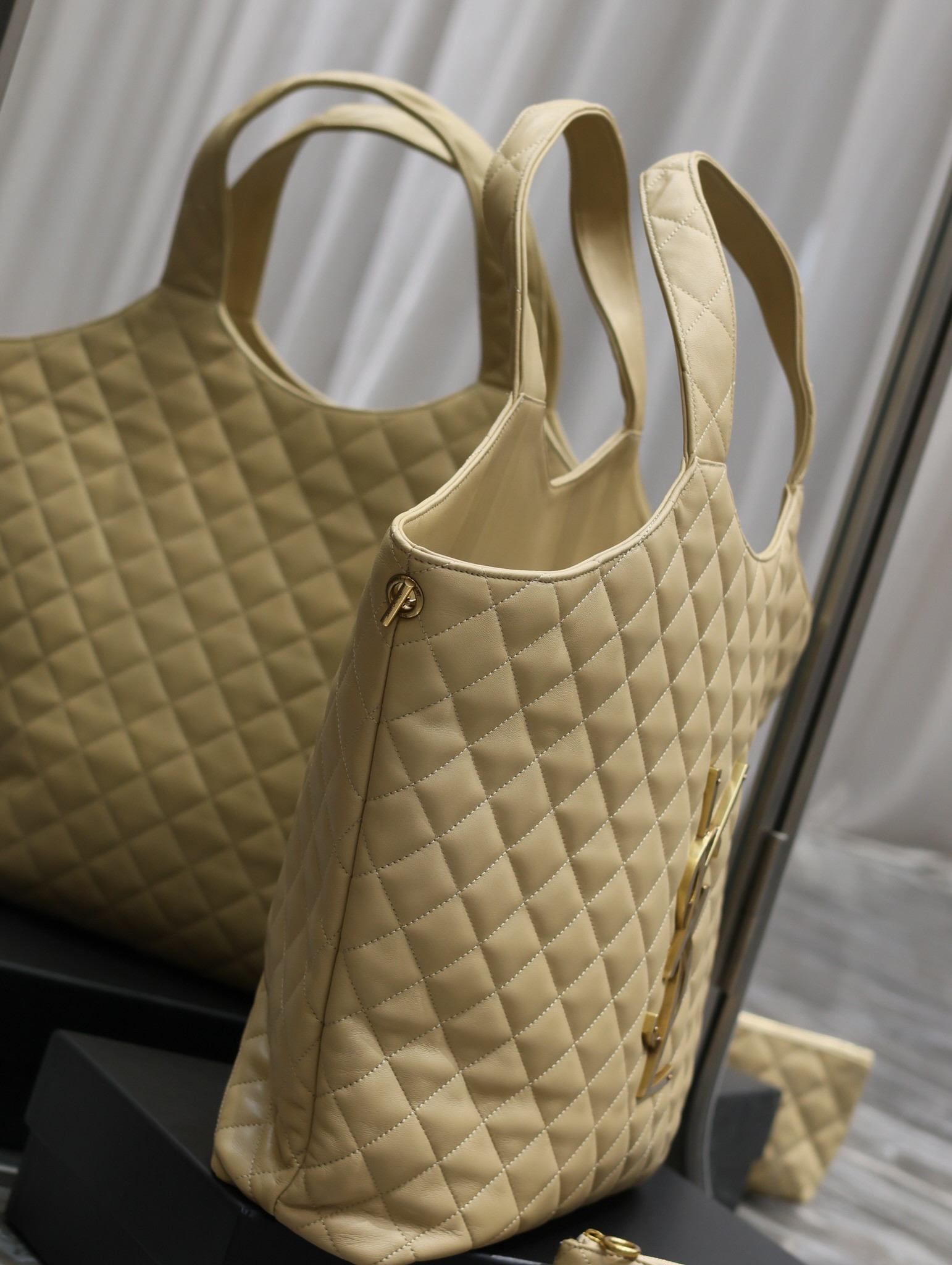 Y51 ICARE TOTE