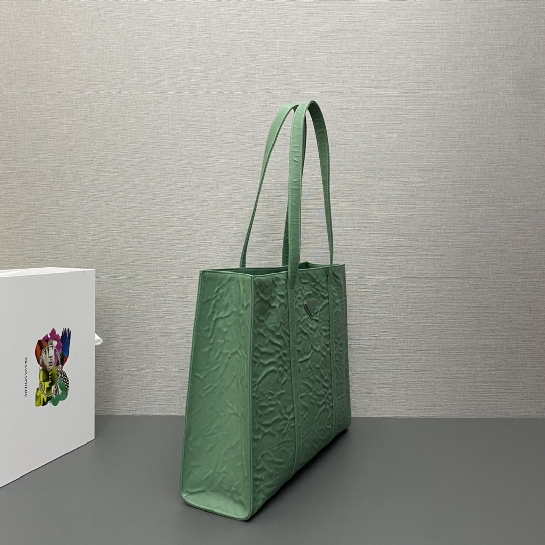 Pra*a Large Antique Tote Bag