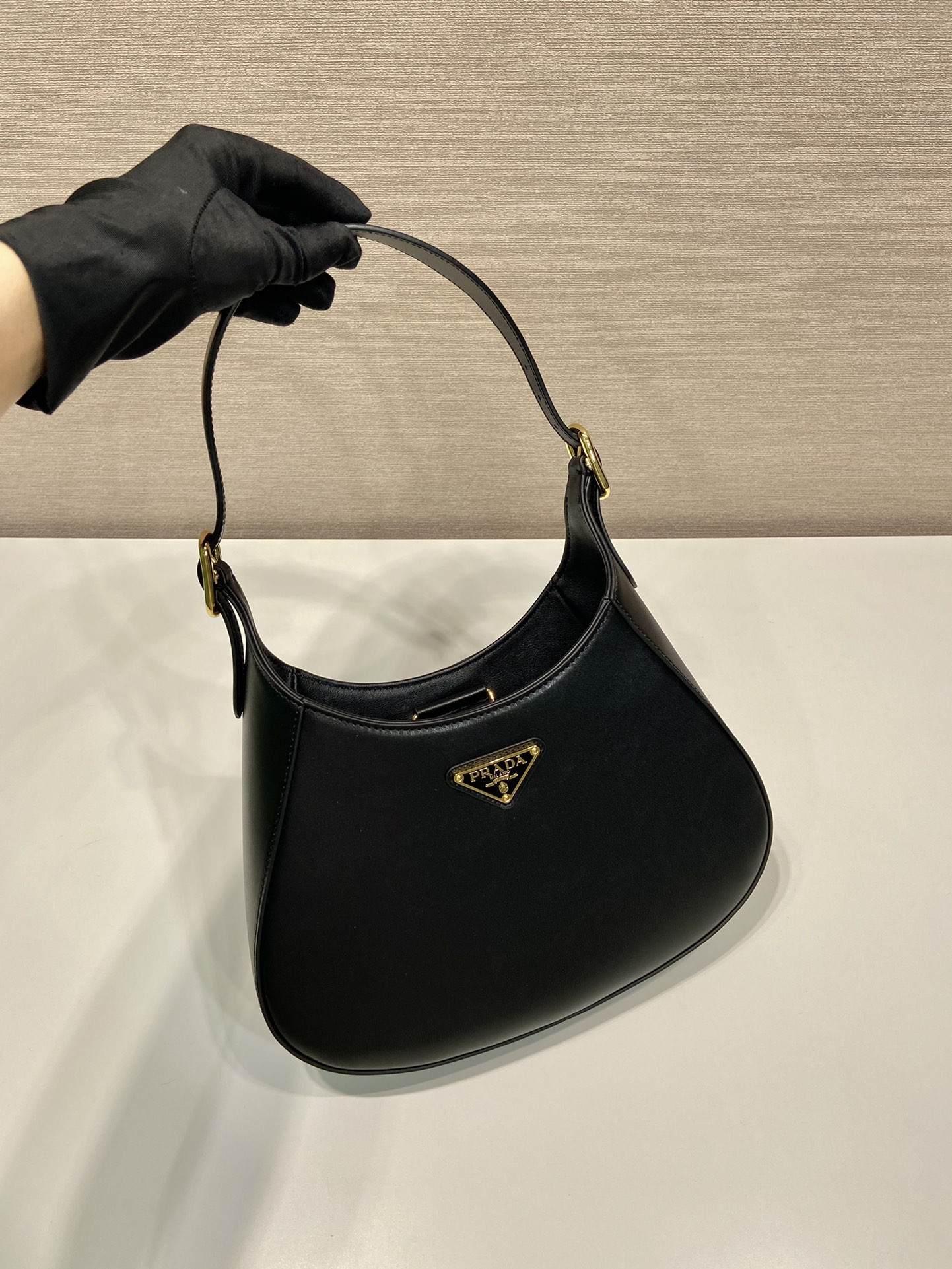 Pra*a Cleo Bag