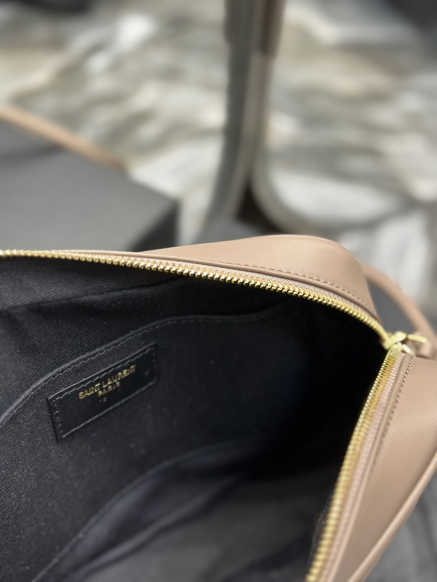 Y51 Lou Camera Bag