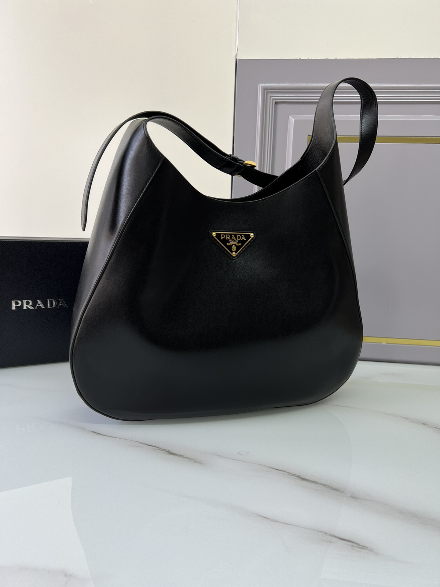 Pra*a Cleo Bag