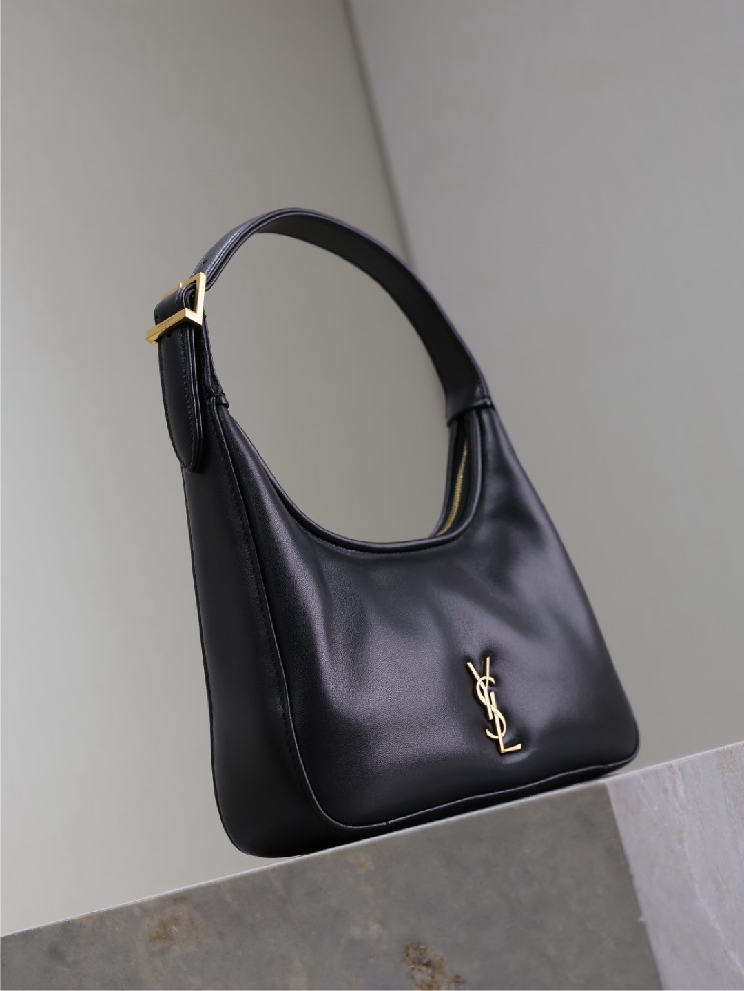 Y51 Calypso Bag