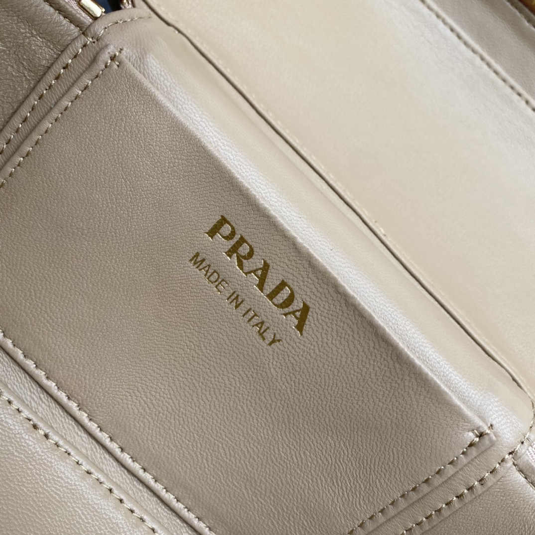 Pra*a Leather Mini-bag Bag