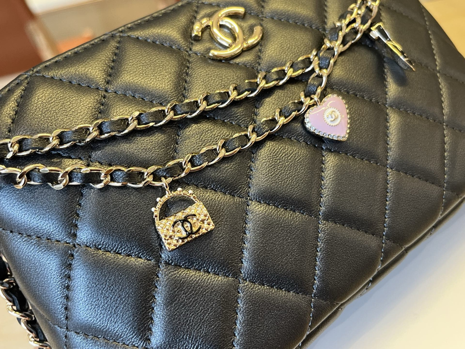 Ch**el Bag 19cm