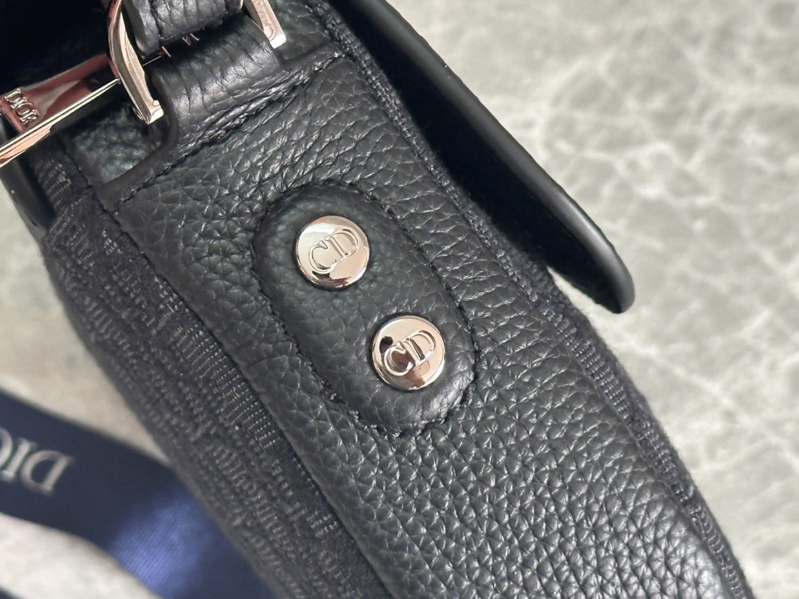 D10r Saddle Bag