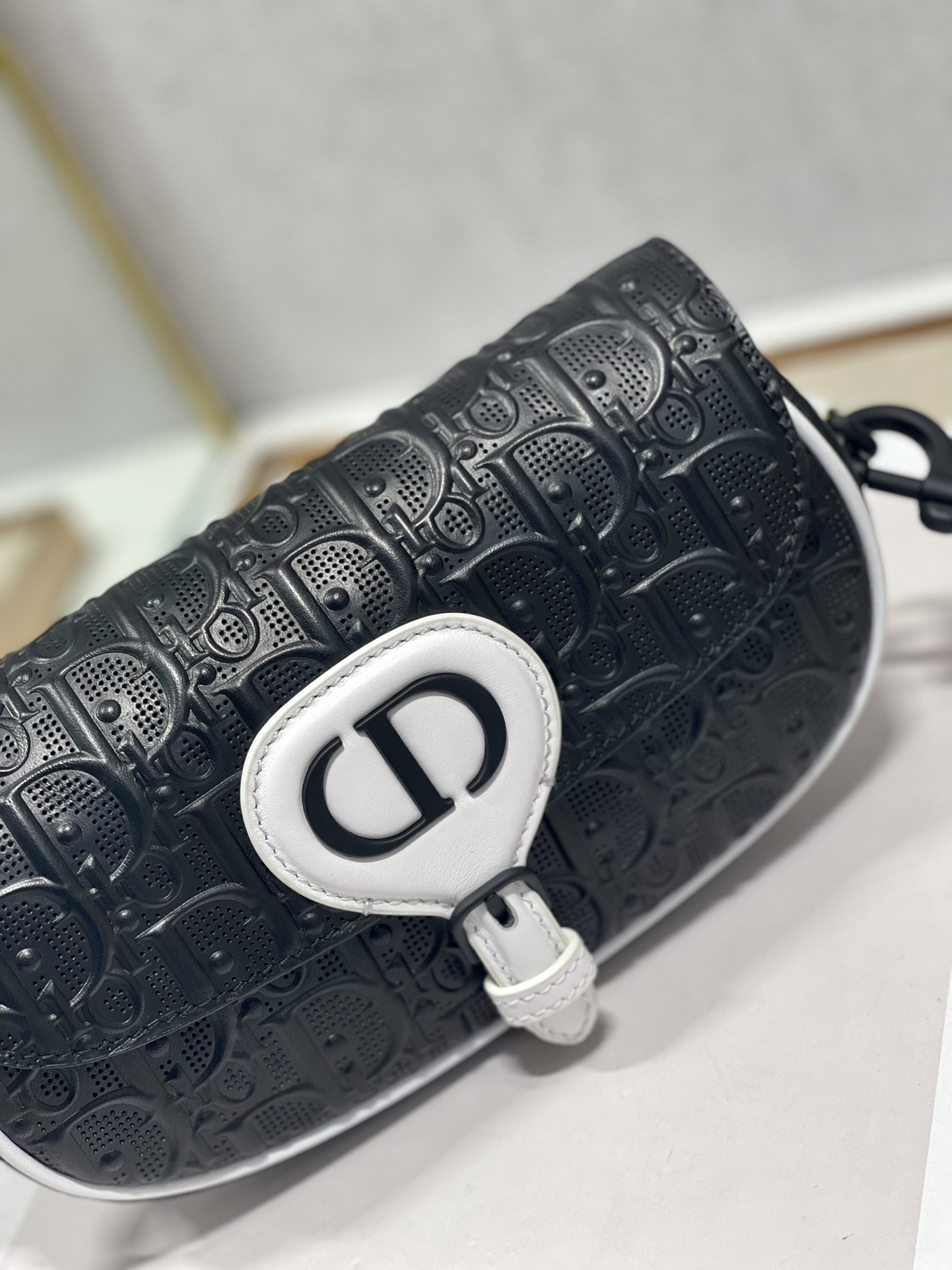 D10r Bobby East-west Bag