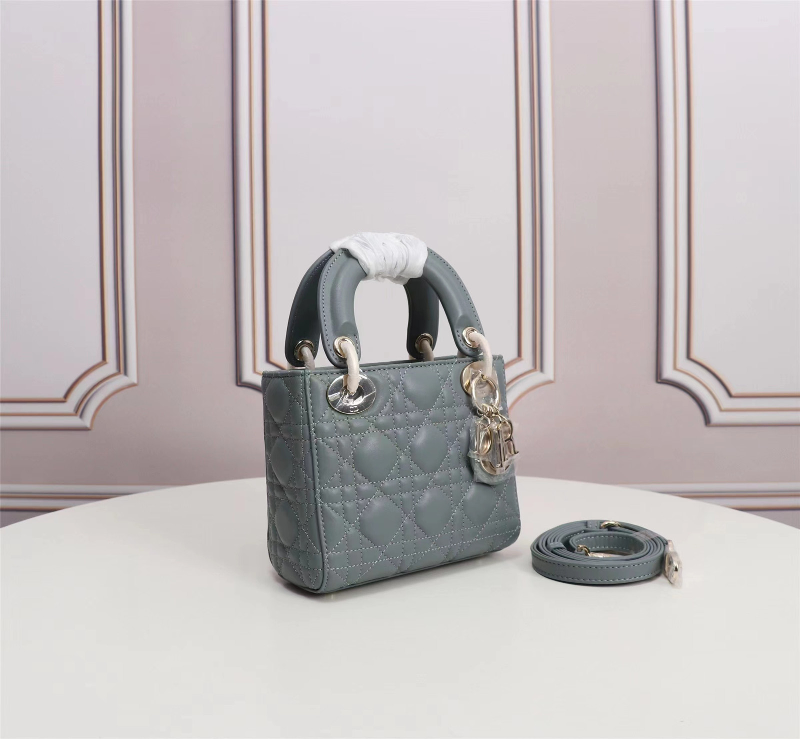 Lady D10r Micro Bag