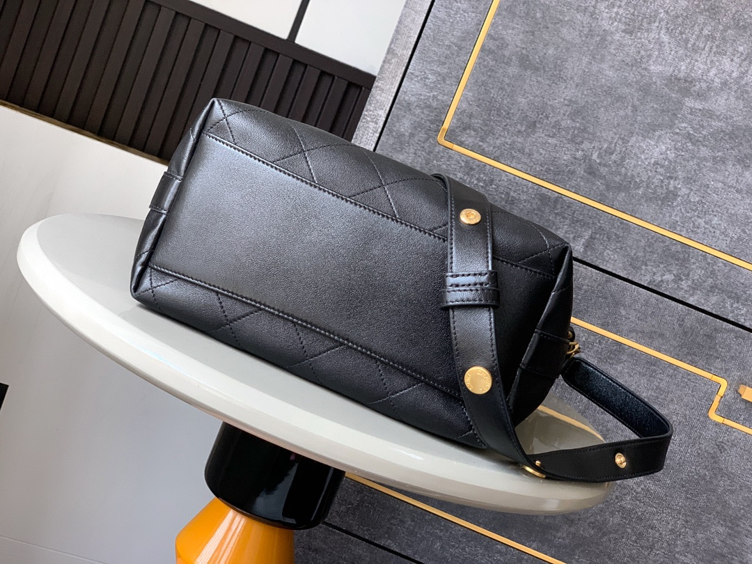 Ch**el 25p Hobo Bag