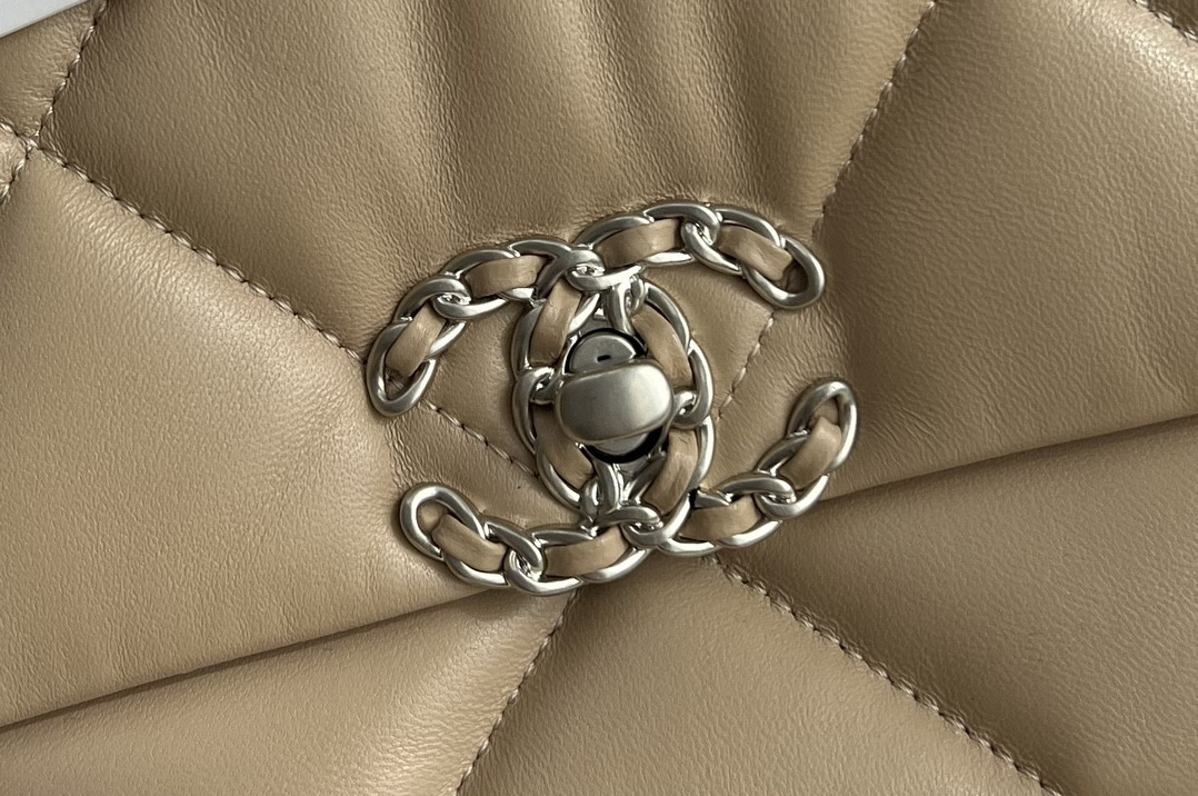 Chanle 19 Handbag