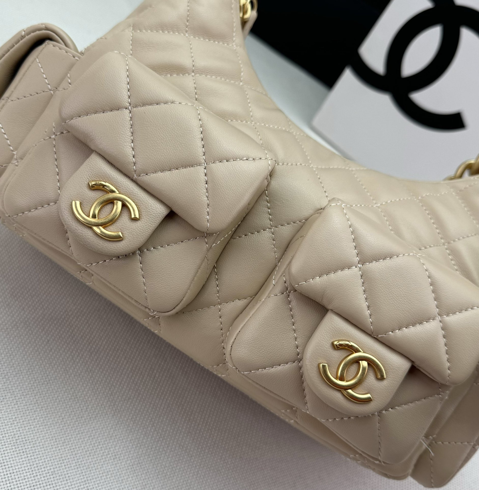 Ch**el 2025ss Hobo Bag 33×30×15cm