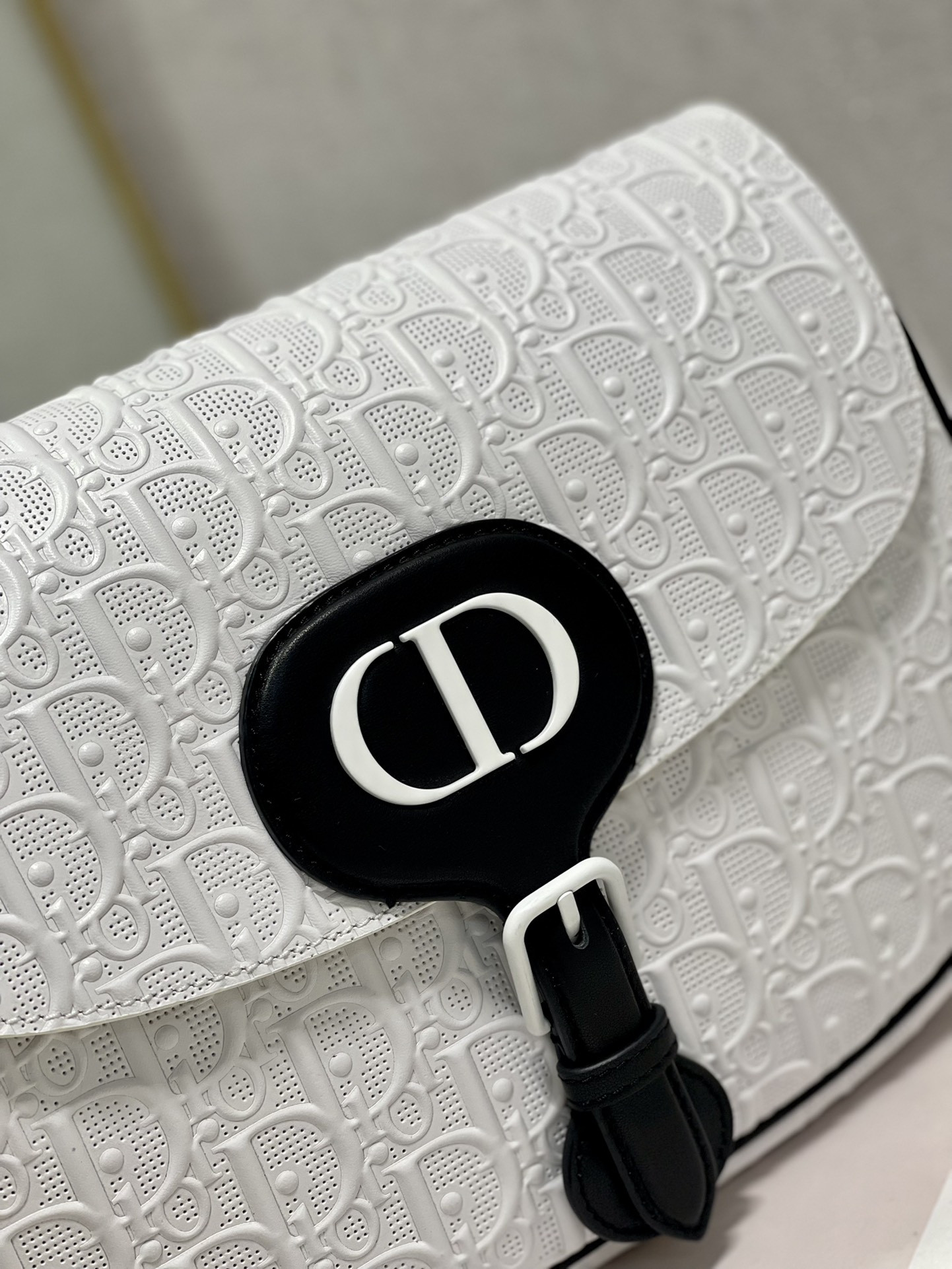 Large D10r Bobby Bag