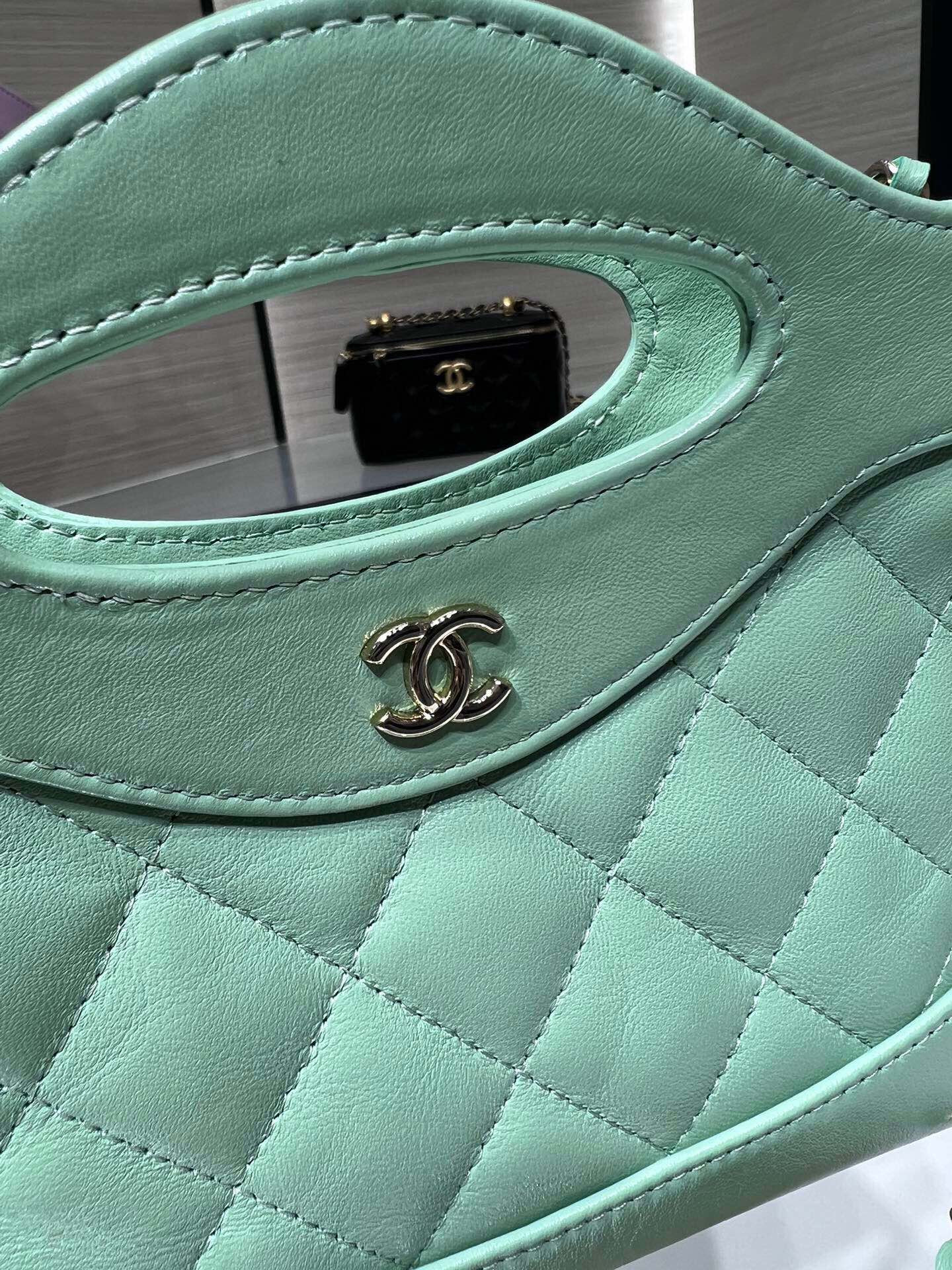 Ch**el 24s 31 Bag