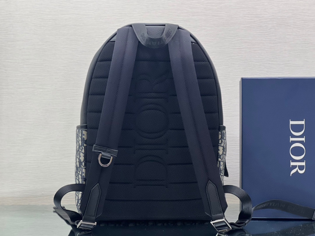 D10r Explorer Backpack