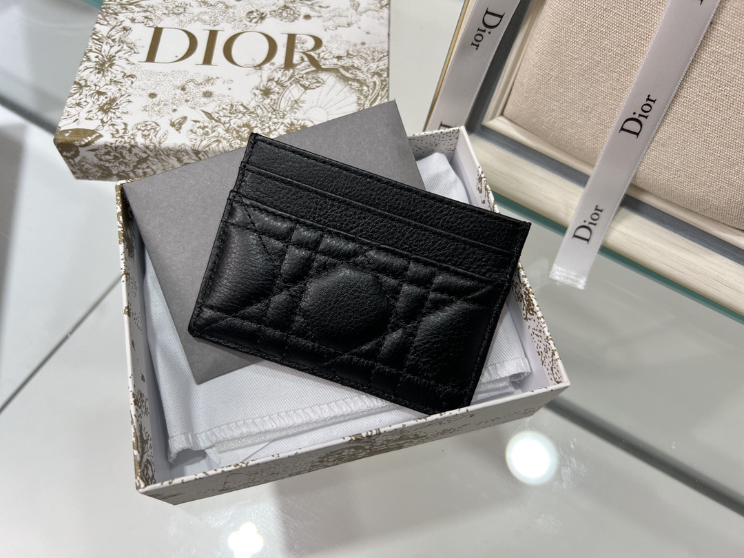 D10r Caro Five-slot Card Holder
