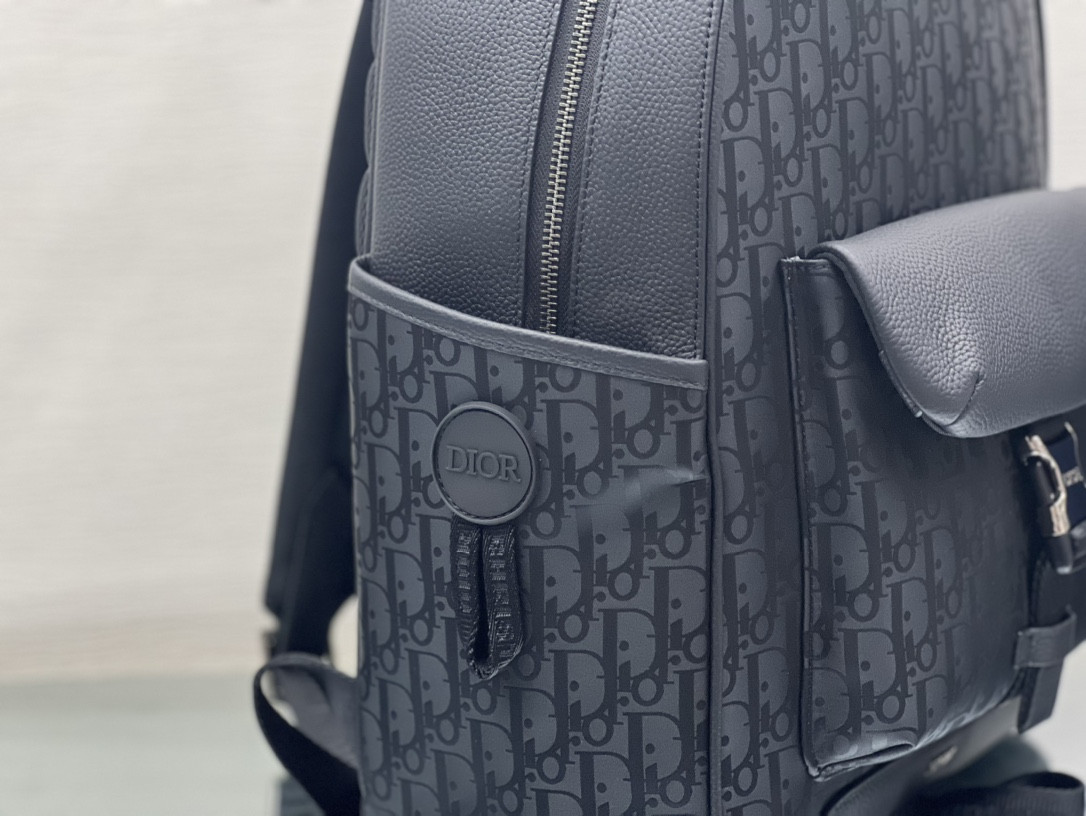 D10r Explorer Backpack