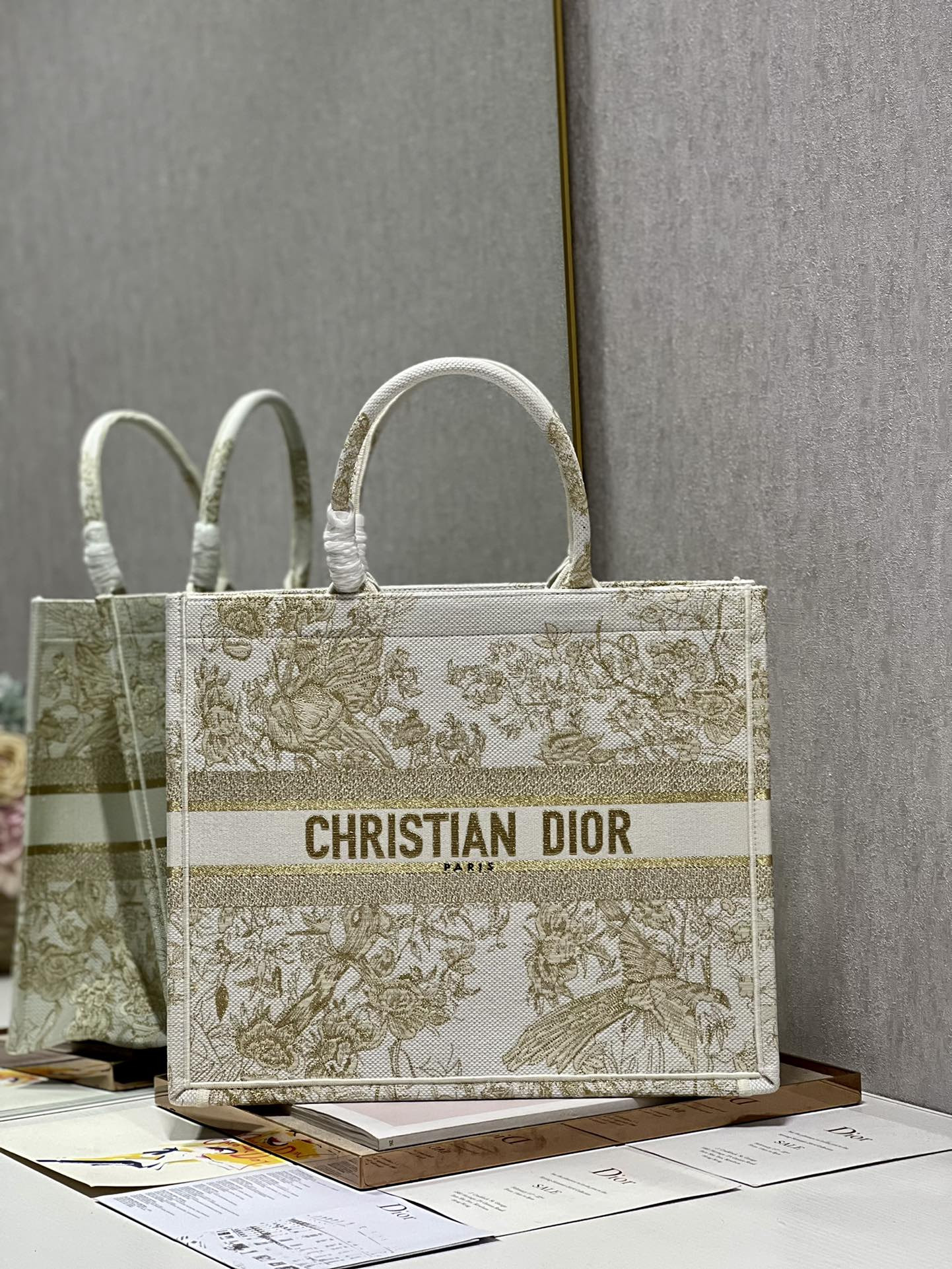 Large D10r Book Tote