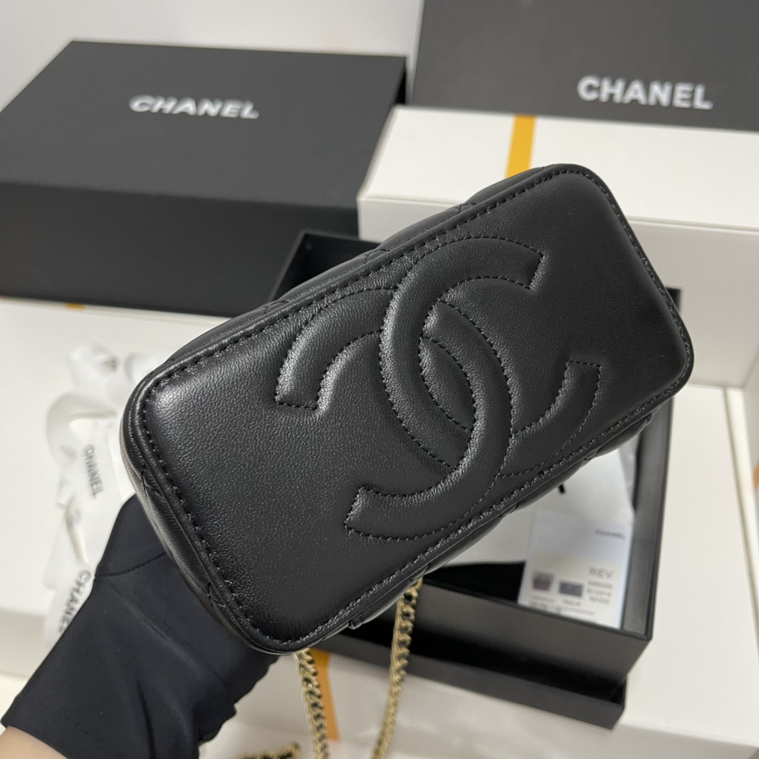 Ch**el Wooden Bead Handle Bag