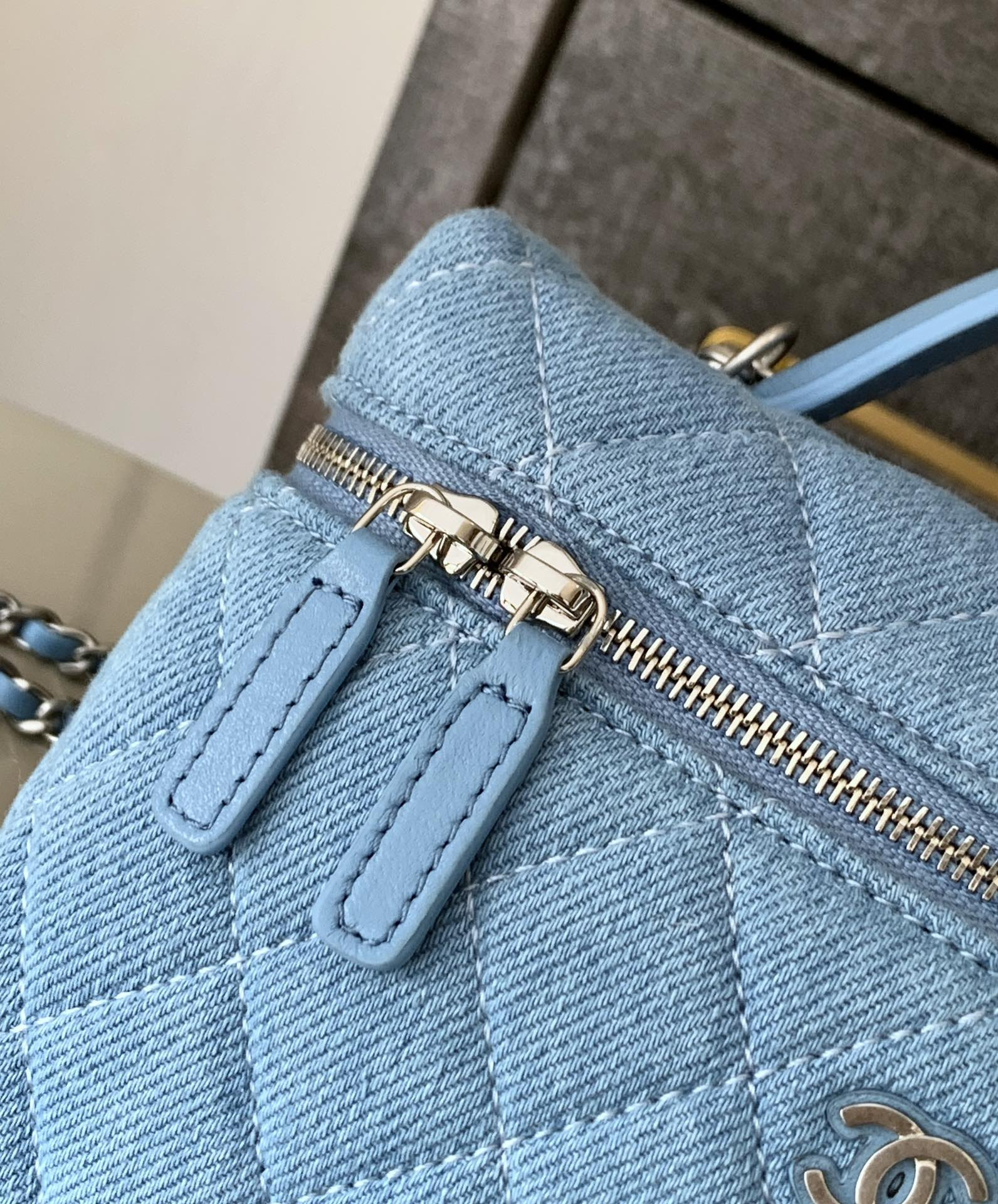 Ch**el 25c Lp Bag