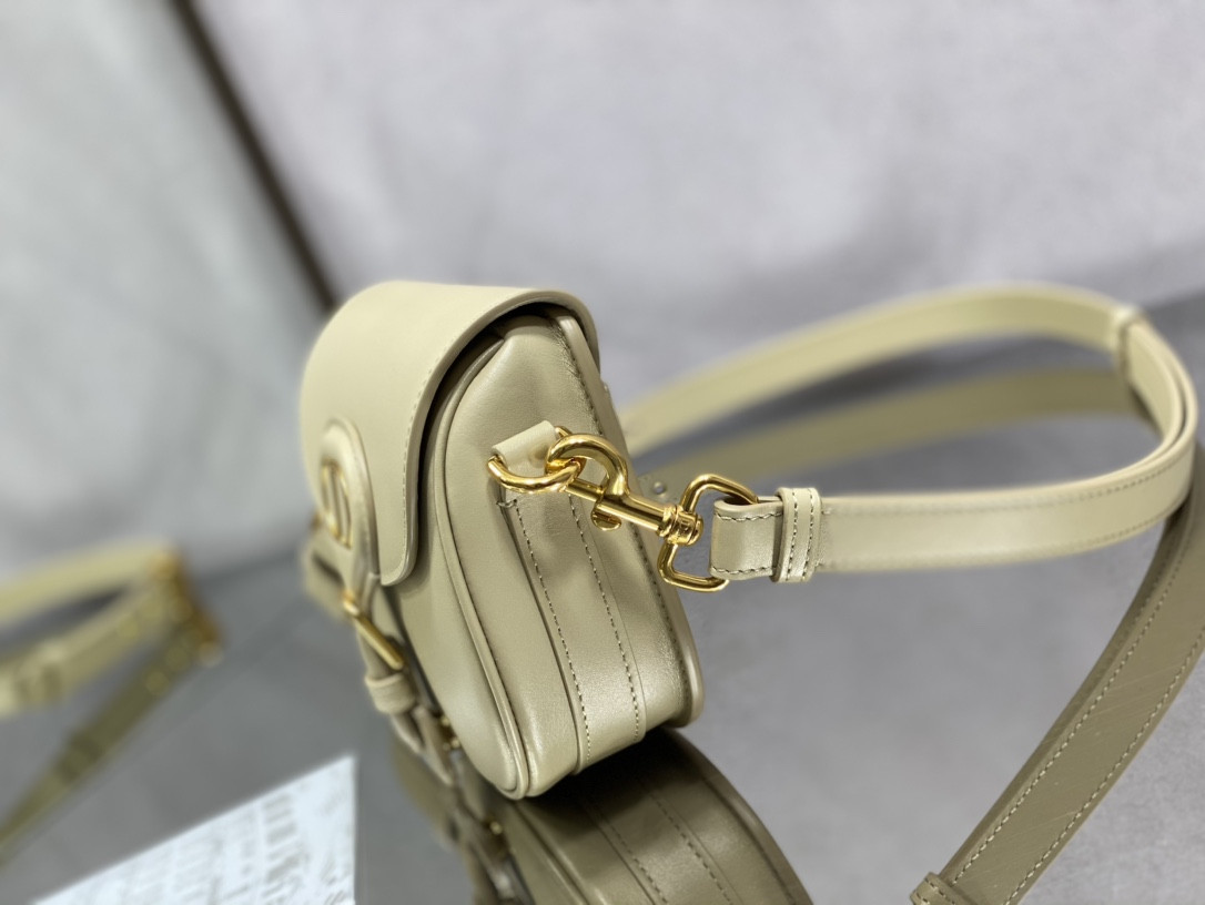 Small D10r Bobby Bag