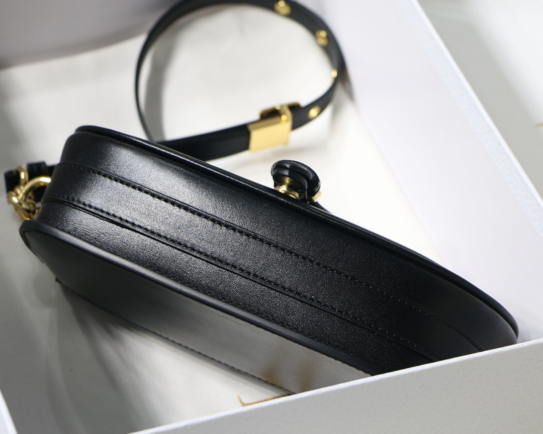 D10r Bobby East-west Bag