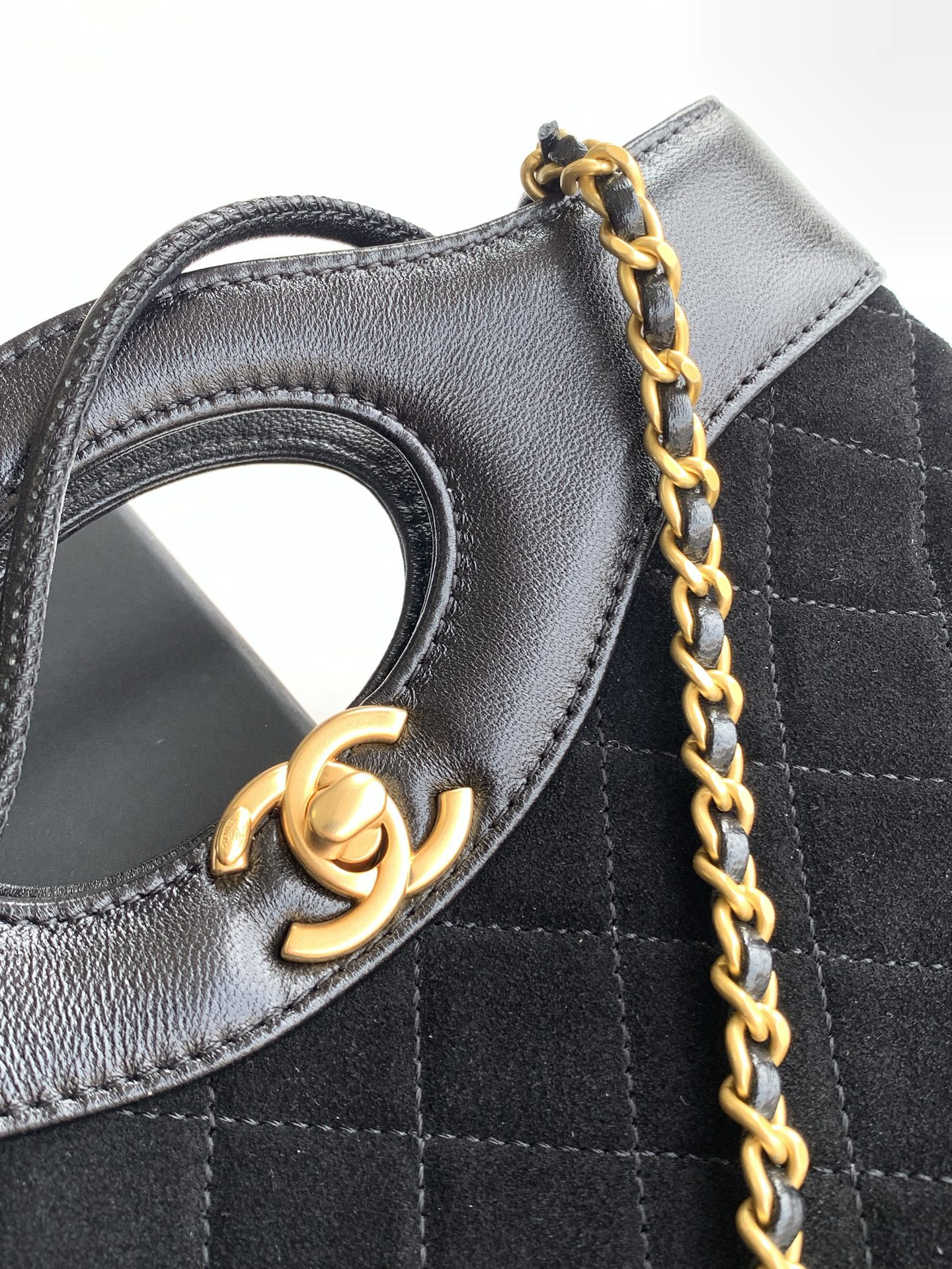 Ch**el 25p 31 Bag