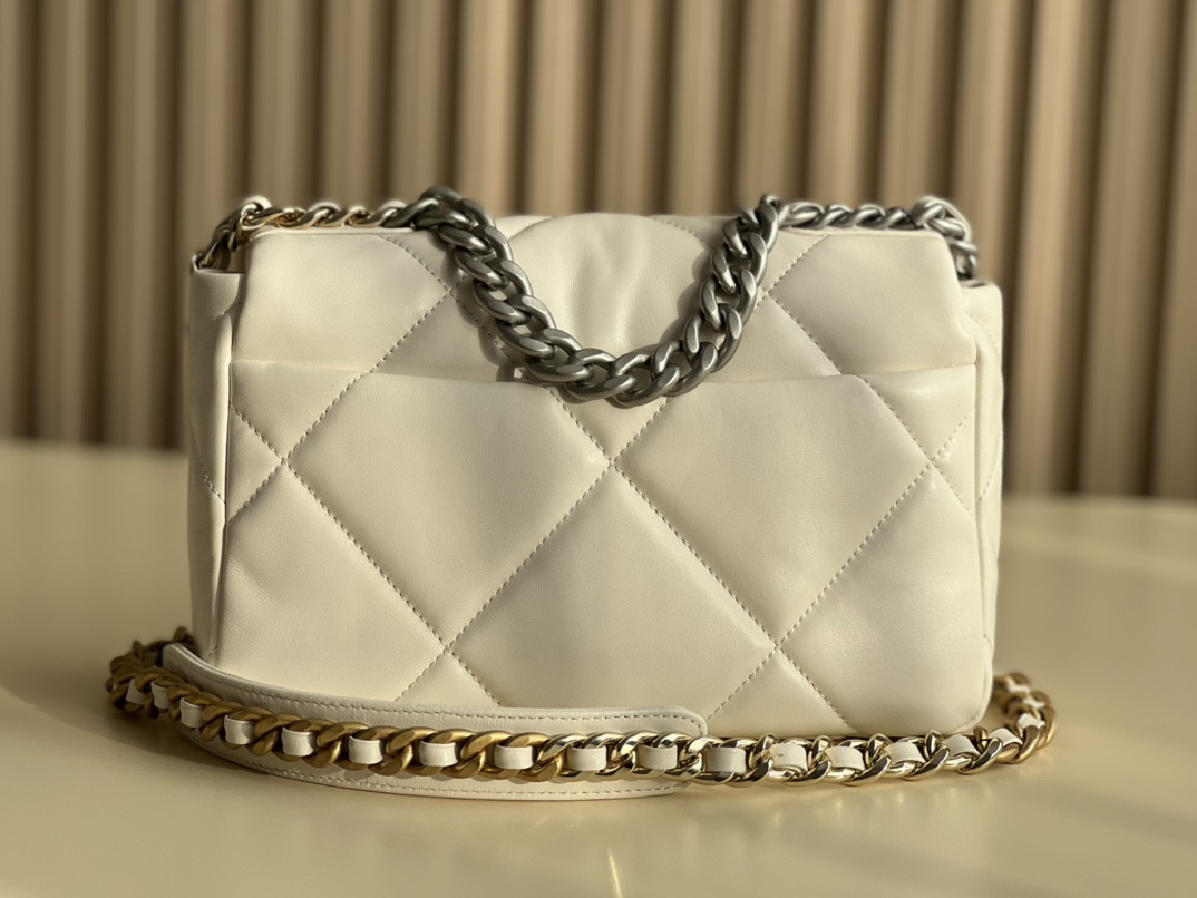 Chanle 19 Handbag