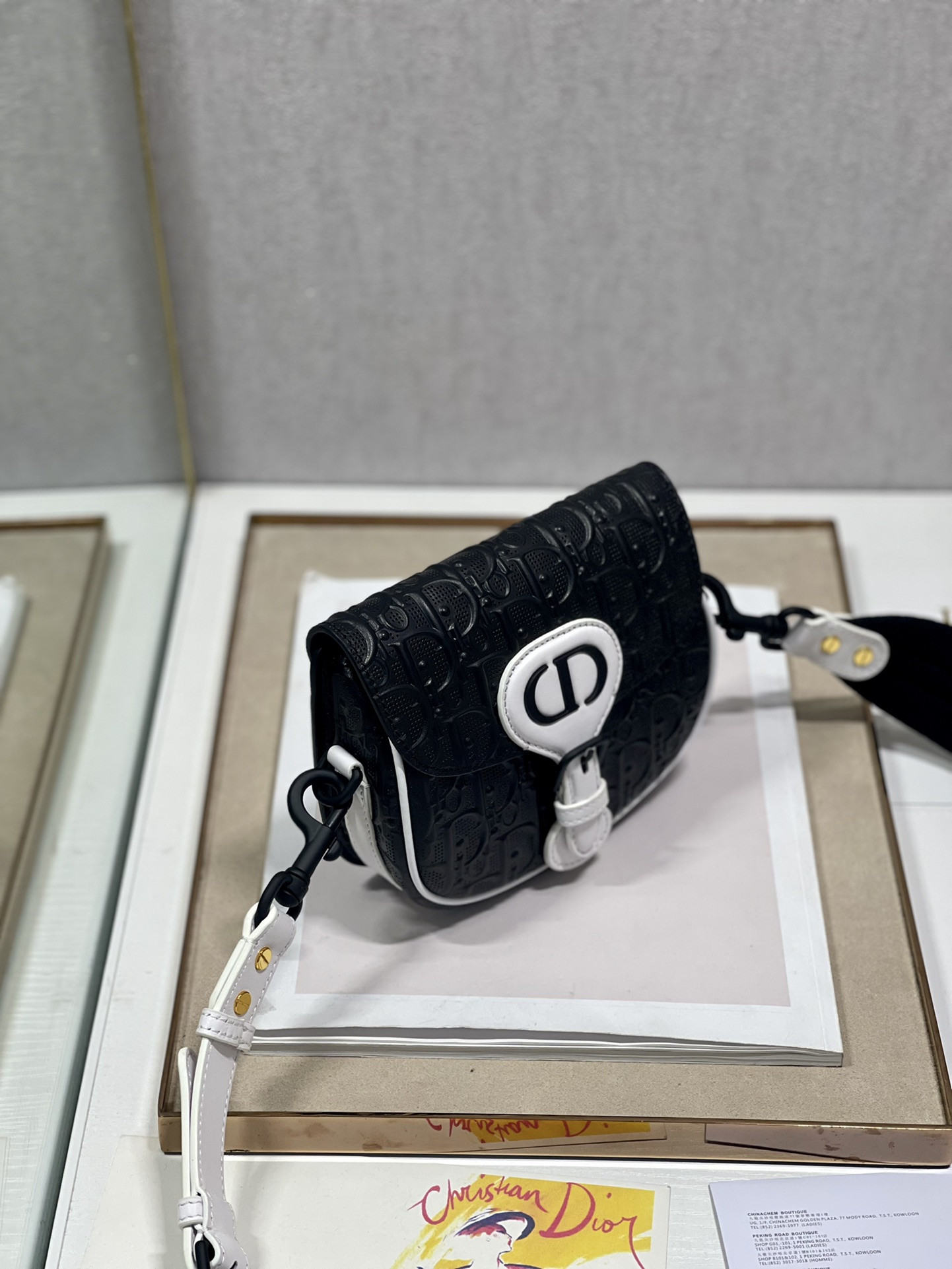 Small D10r Bobby Bag