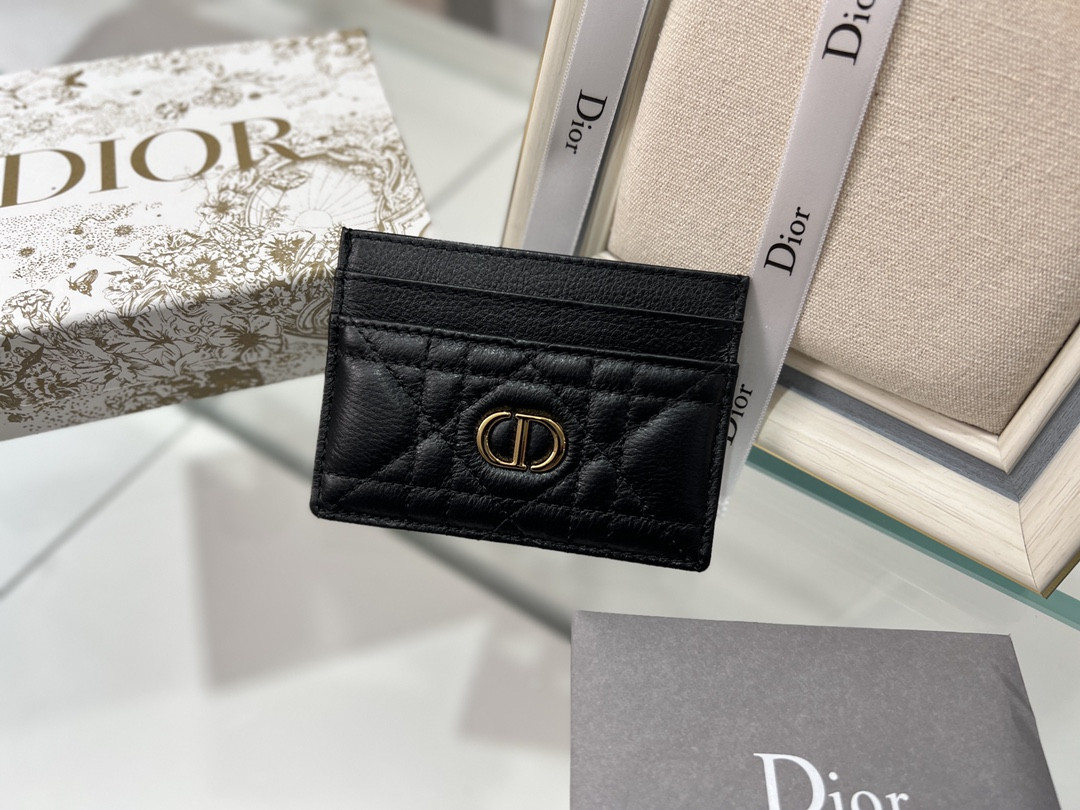 D10r Caro Five-slot Card Holder