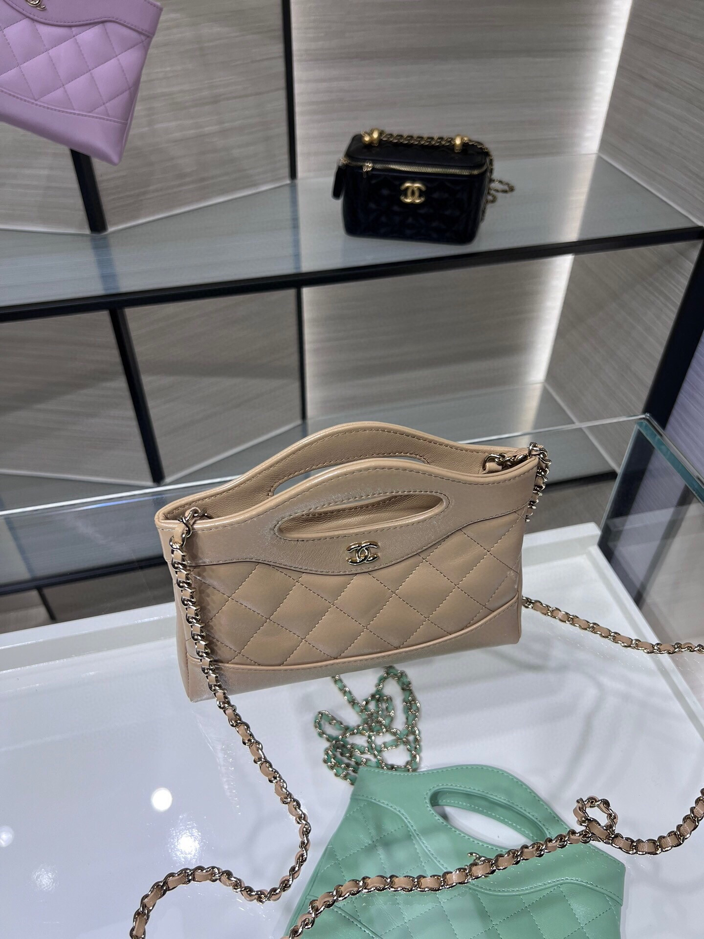 Ch**el 24s 31 Bag