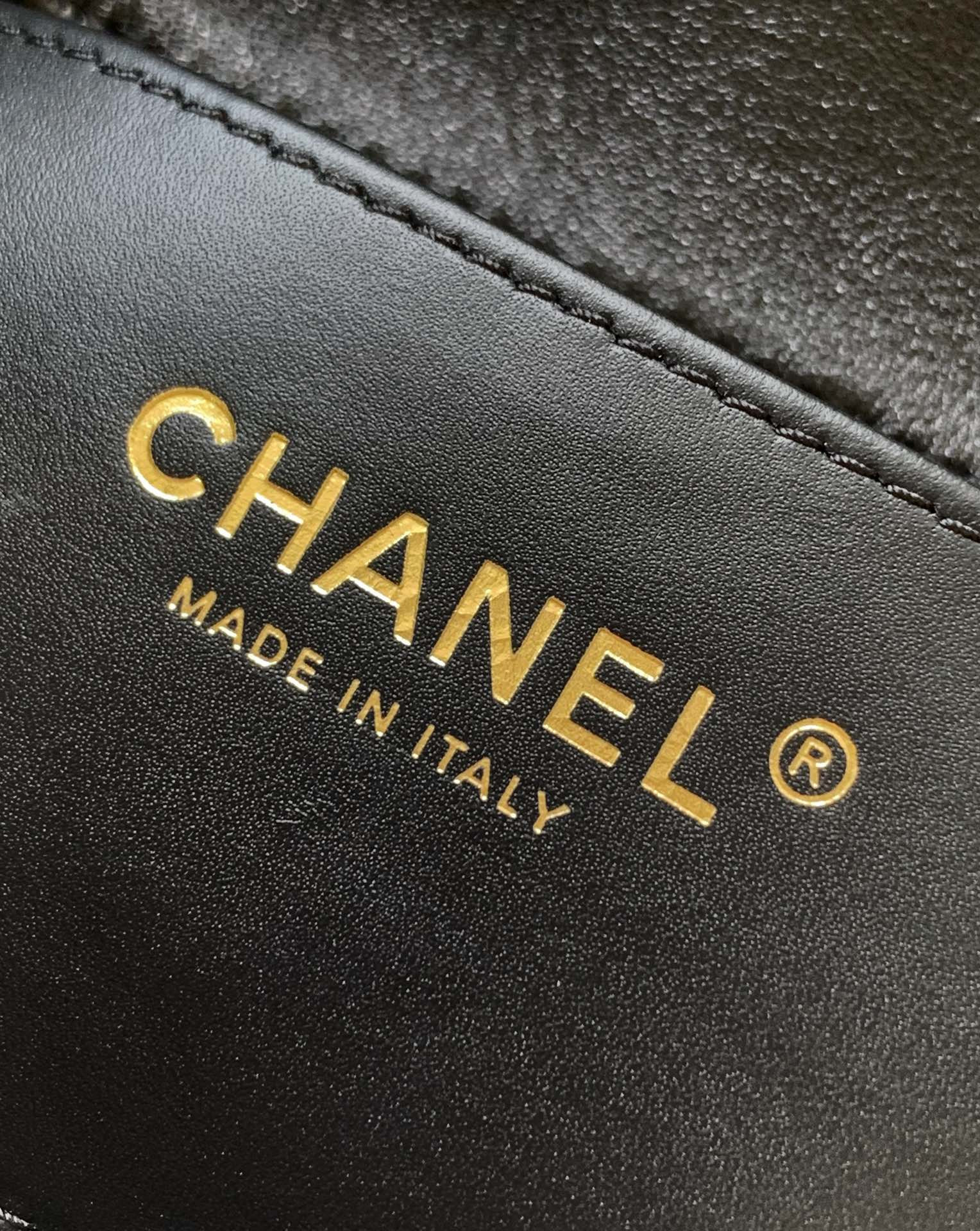 Ch**el 25p Hobo Bag