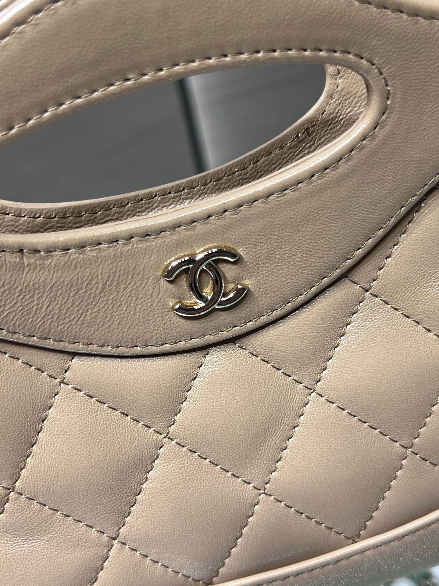 Ch**el 24s 31 Bag