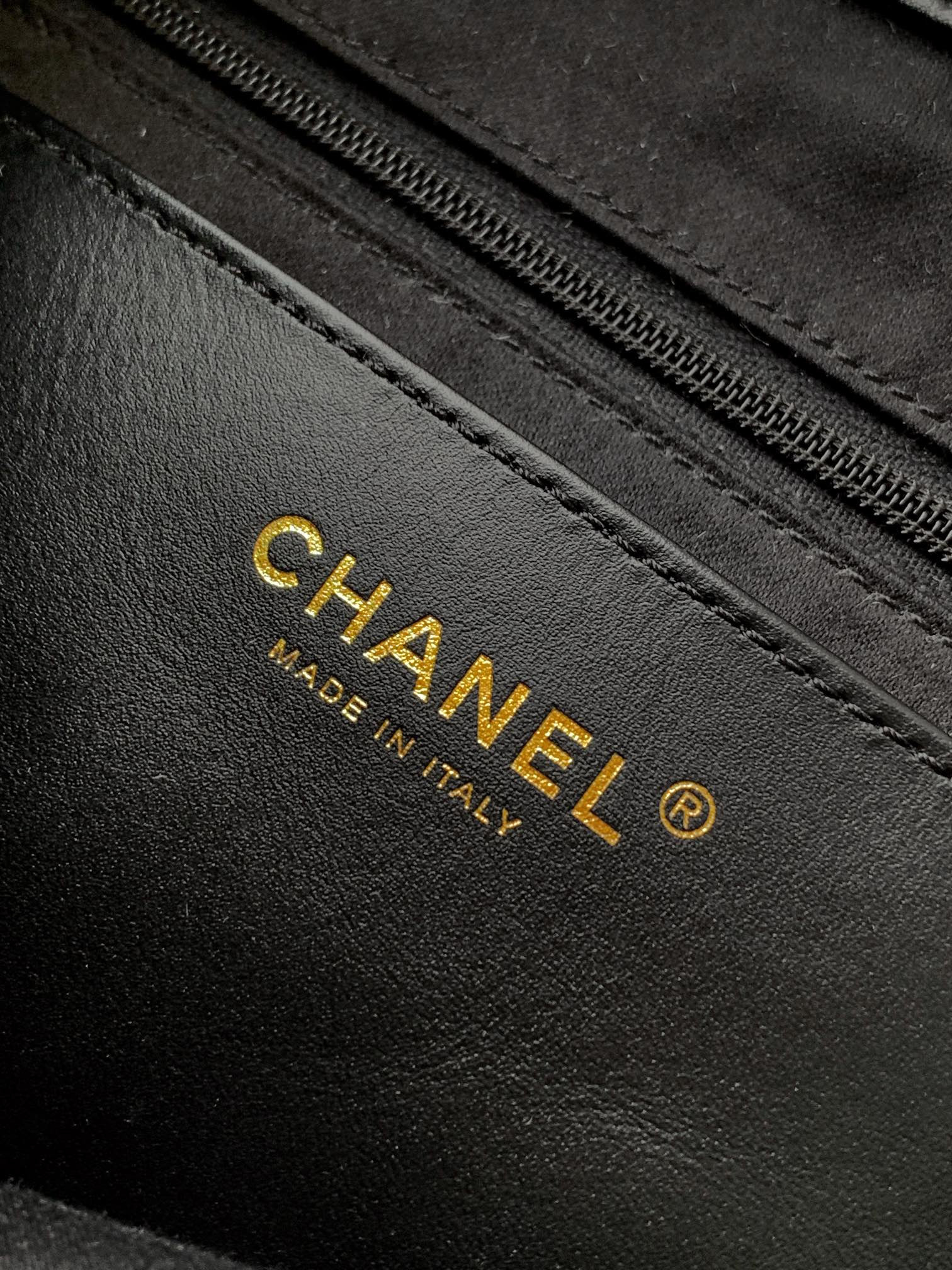 Ch**el 25p Hobo Bag