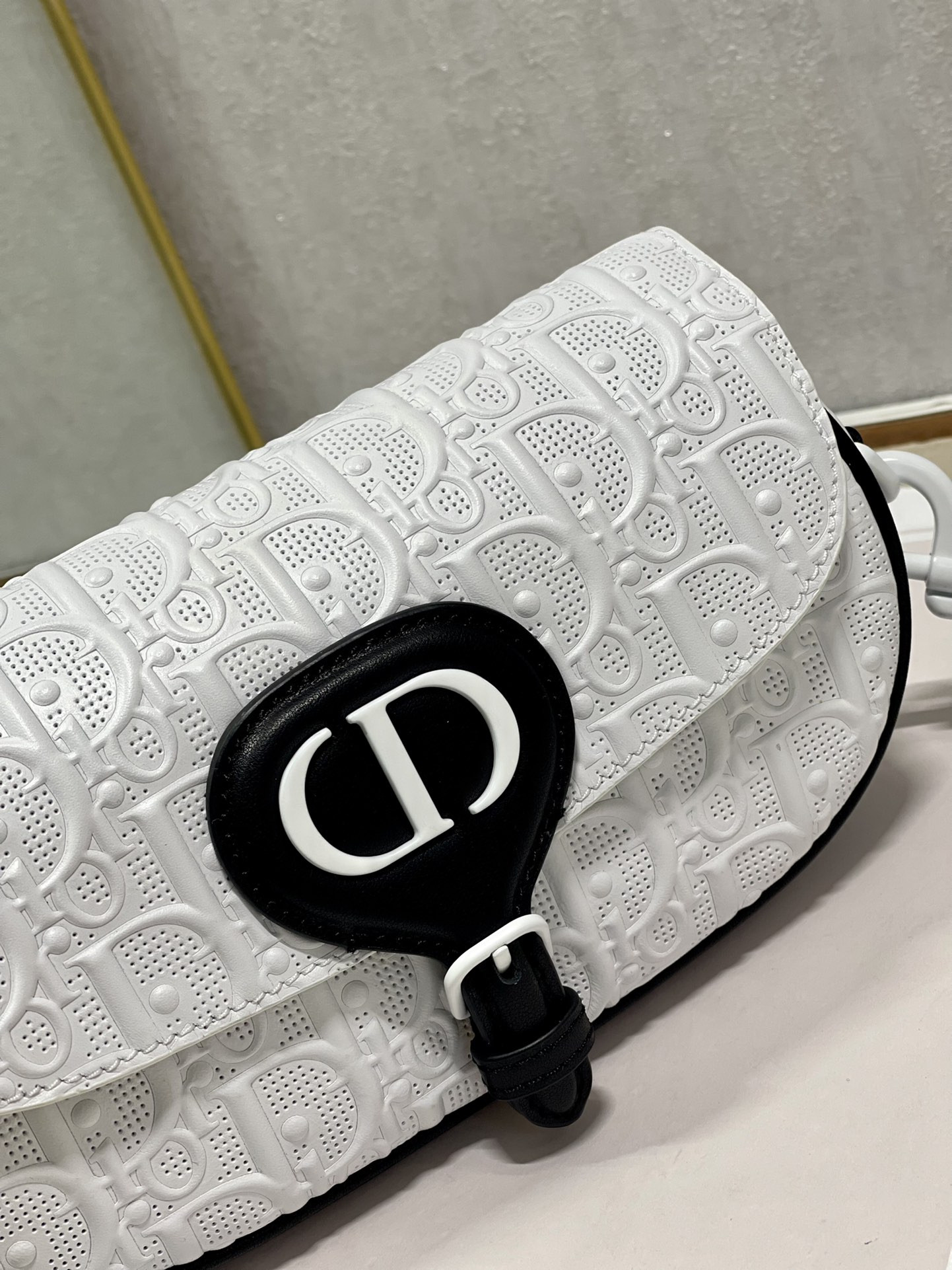 D10r Bobby East-west Bag