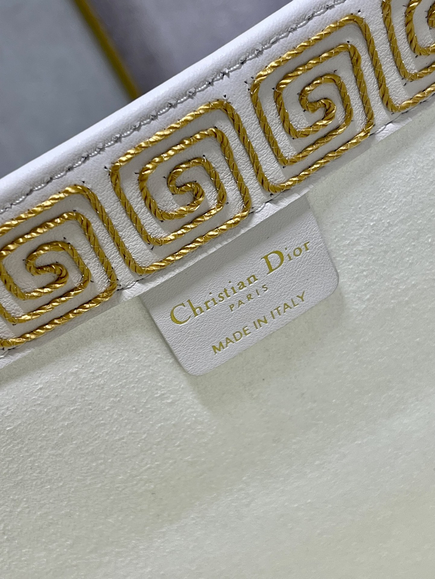 Large D10r Book Tote